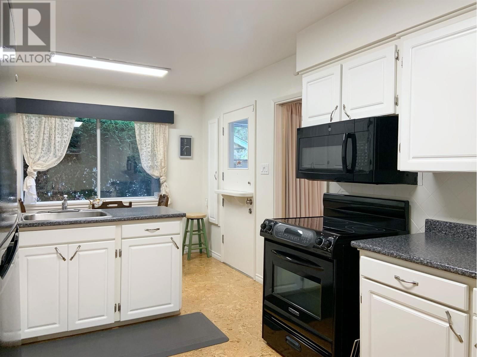 10880 SOUTHRIDGE ROAD Image 14