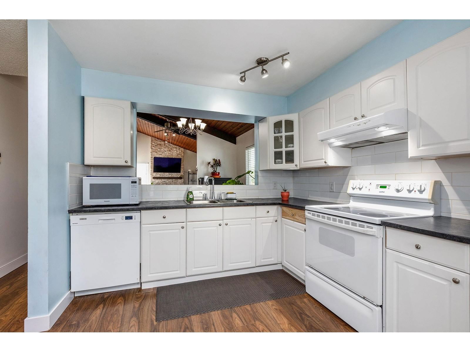 6056 GREENSIDE WEST Image 12