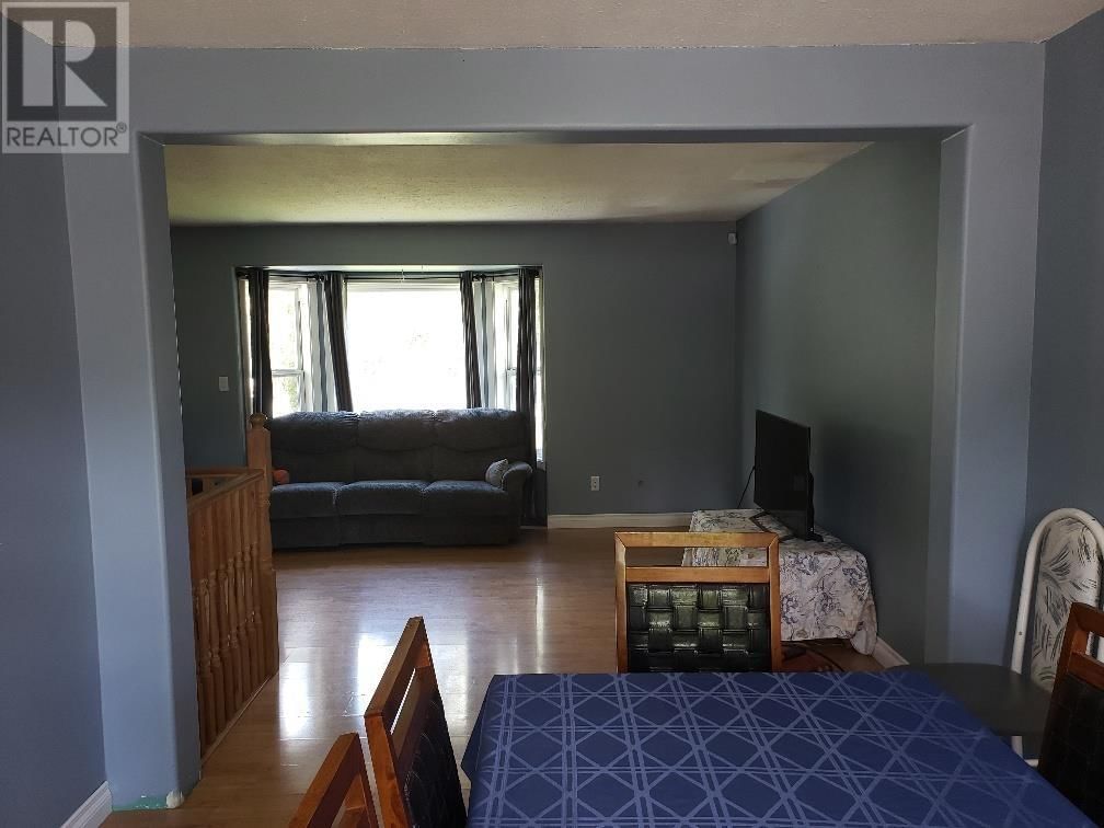 2847 THORNHILL STREET Image 6