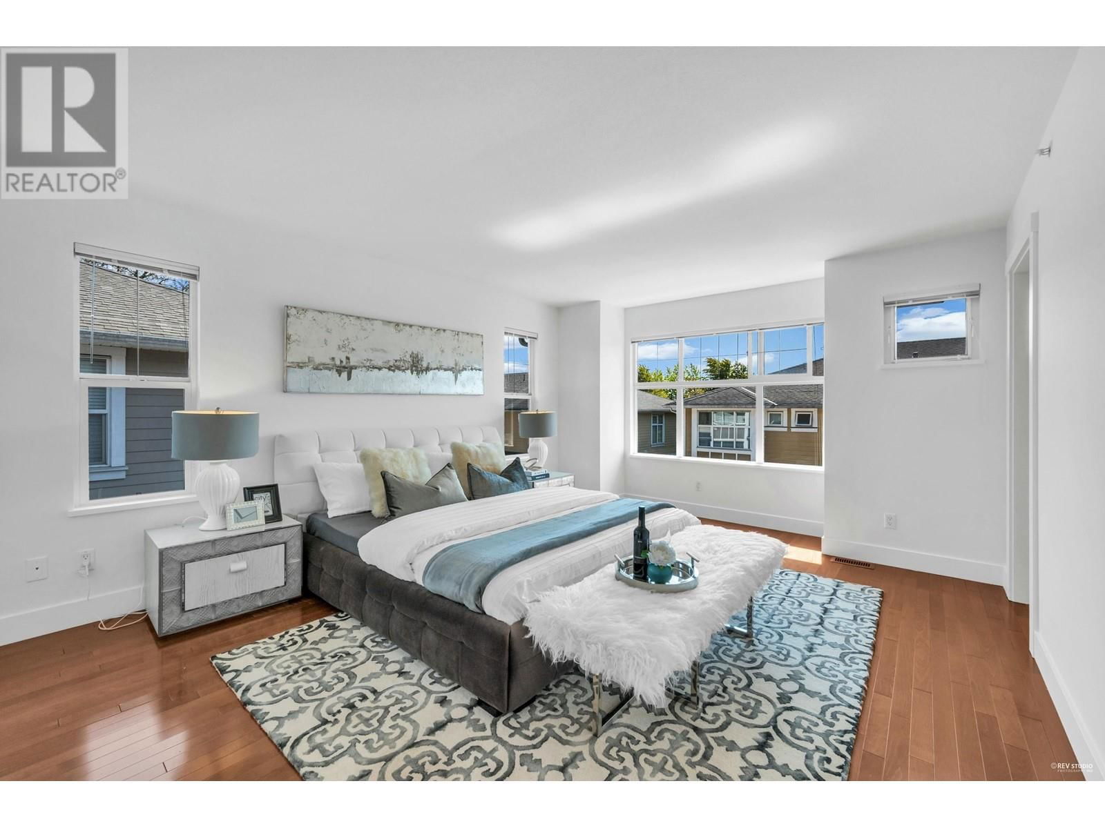 980 58TH AVENUE Image 21