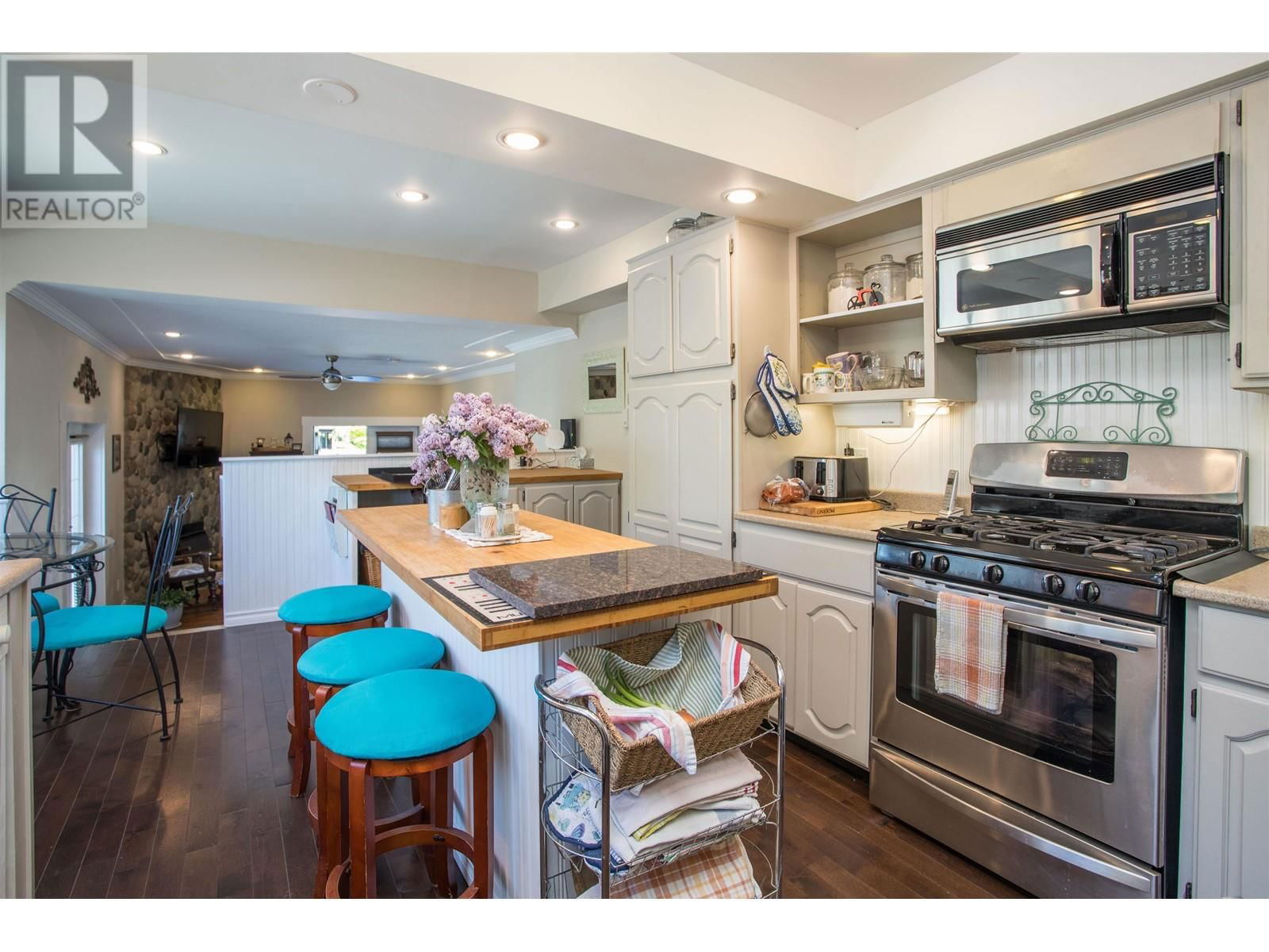 18985 119B AVENUE Image 13