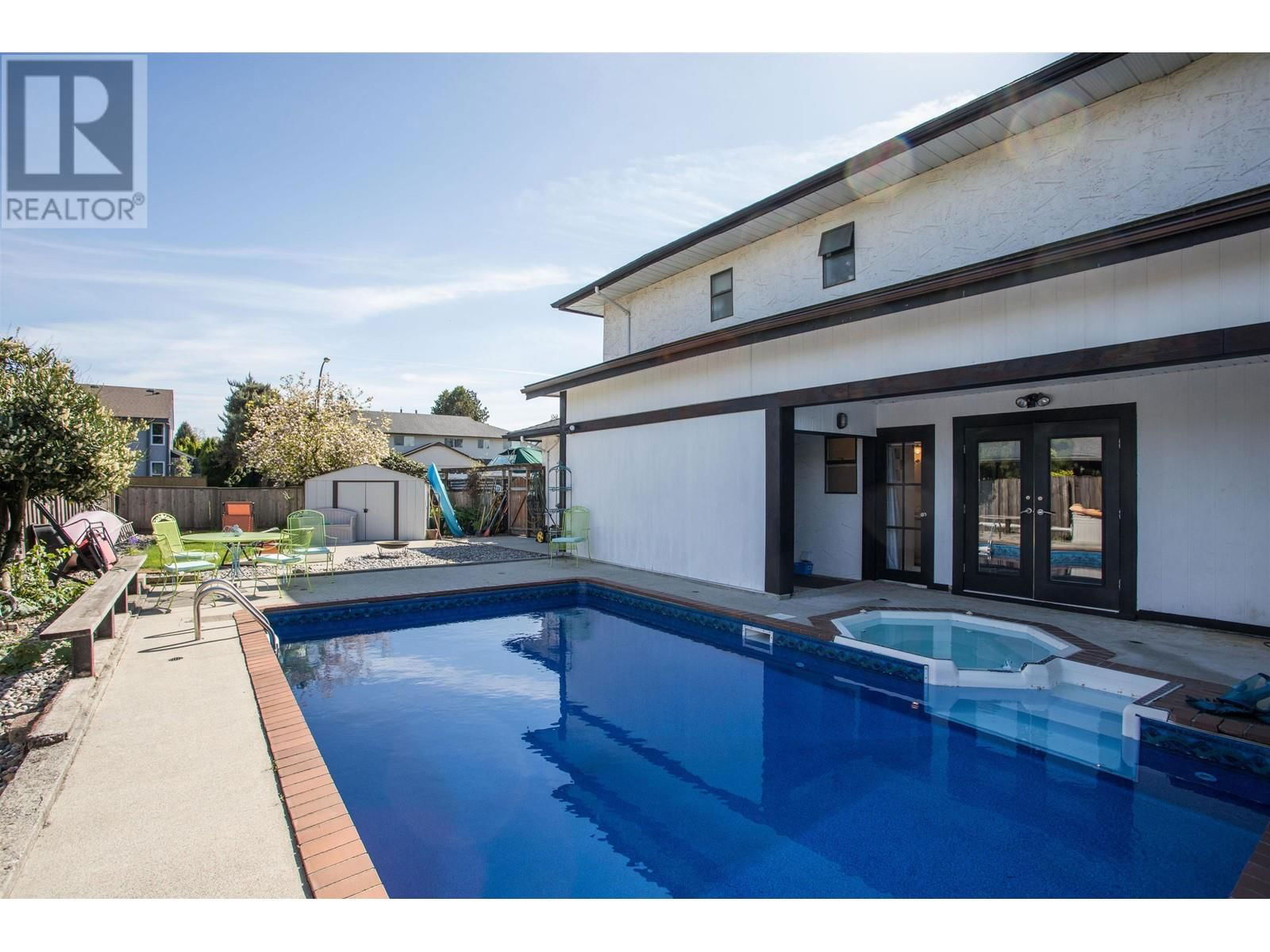 18985 119B AVENUE Image 34