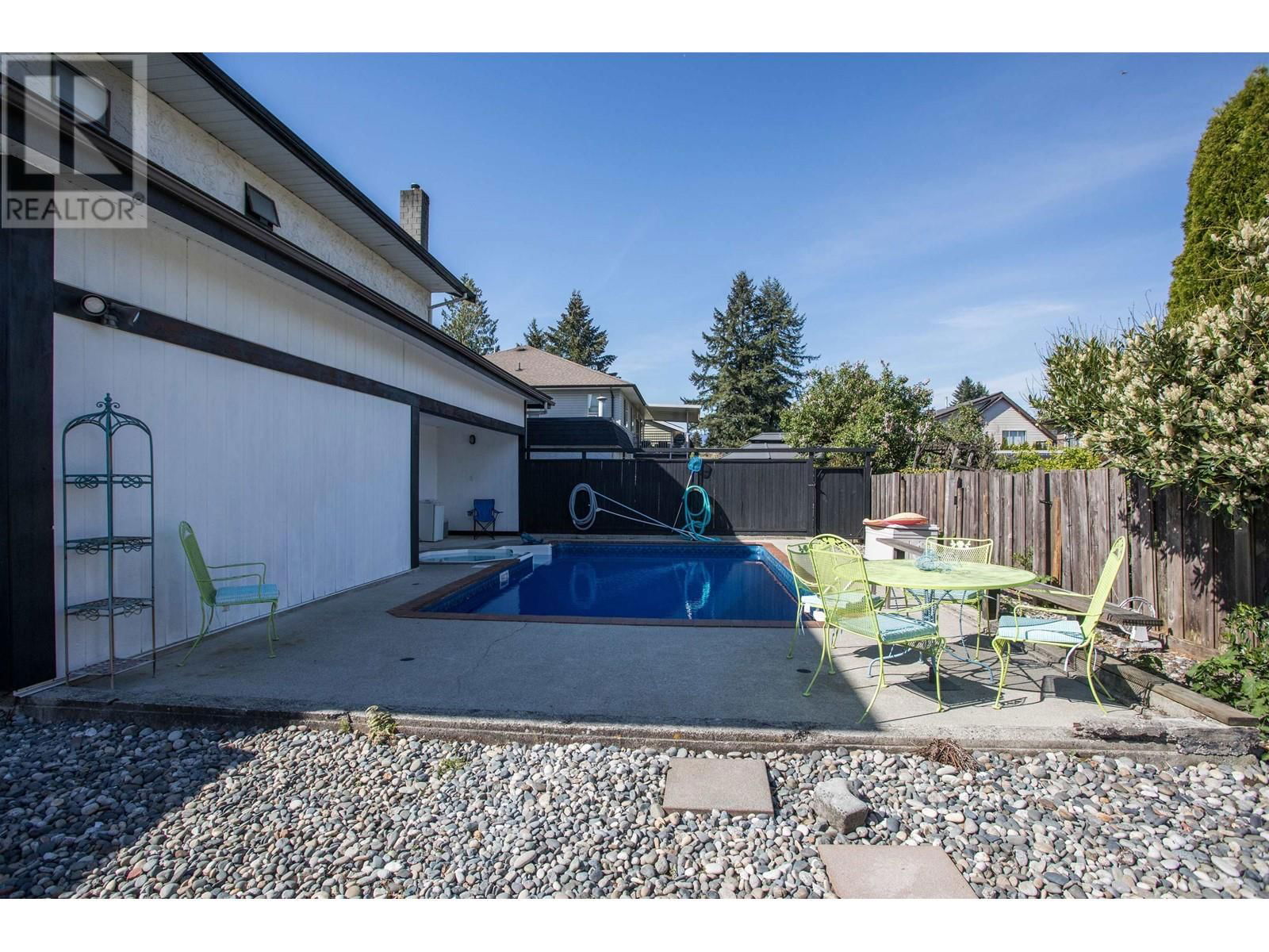 18985 119B AVENUE Image 35