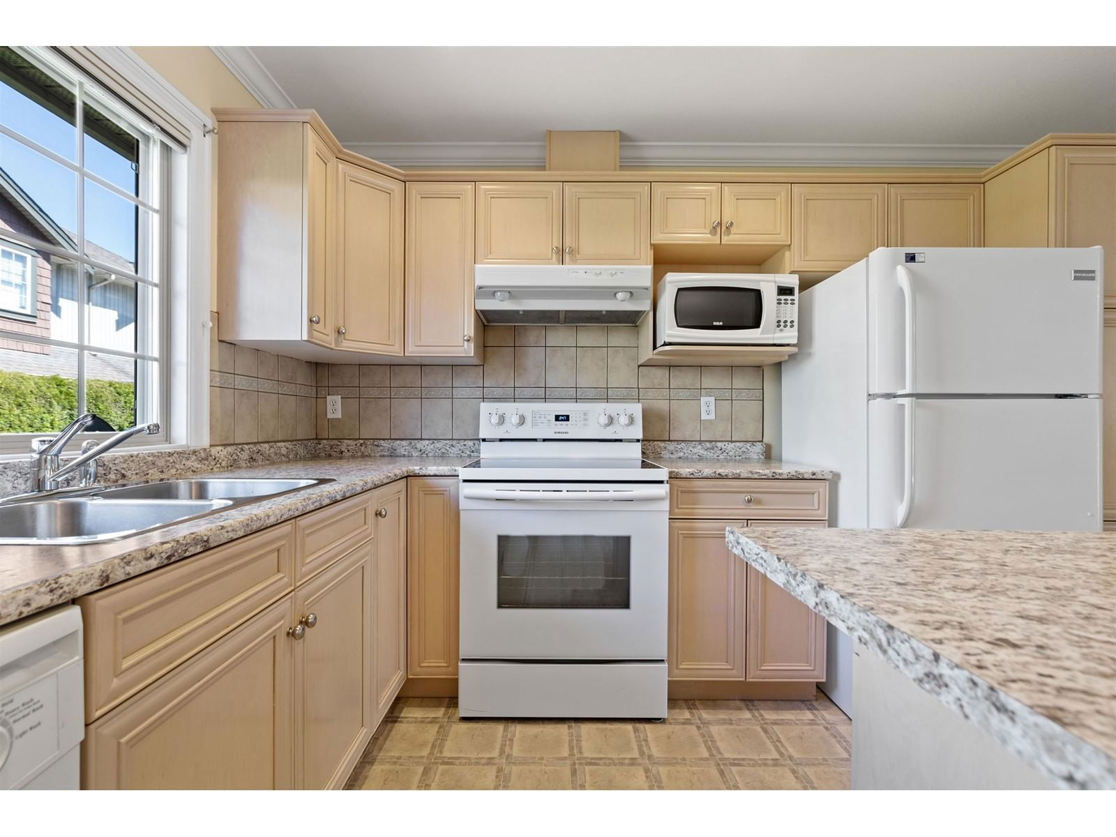 45 - 6887 SHEFFIELD WAY Image 12