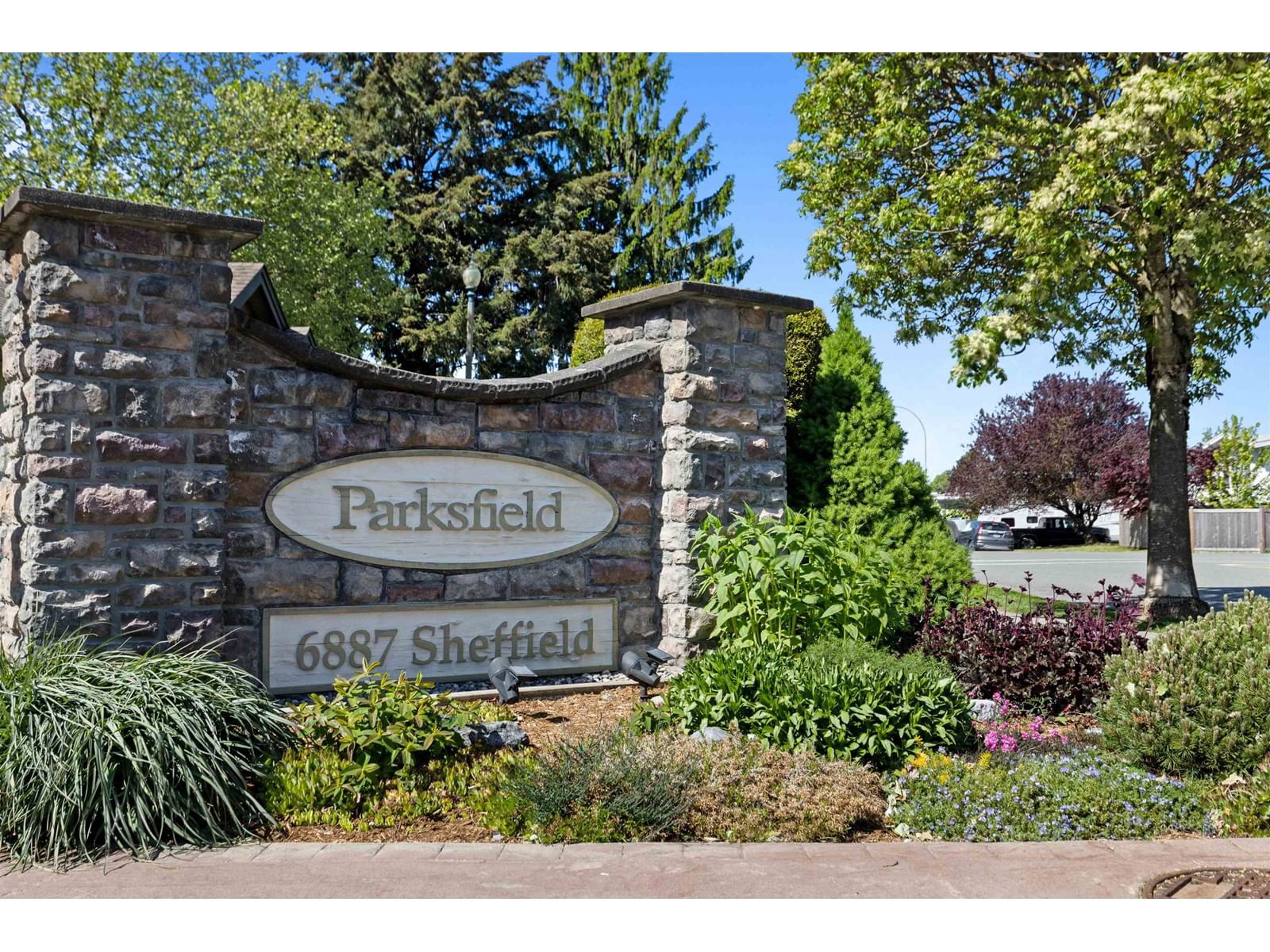 45 - 6887 SHEFFIELD WAY Image 2