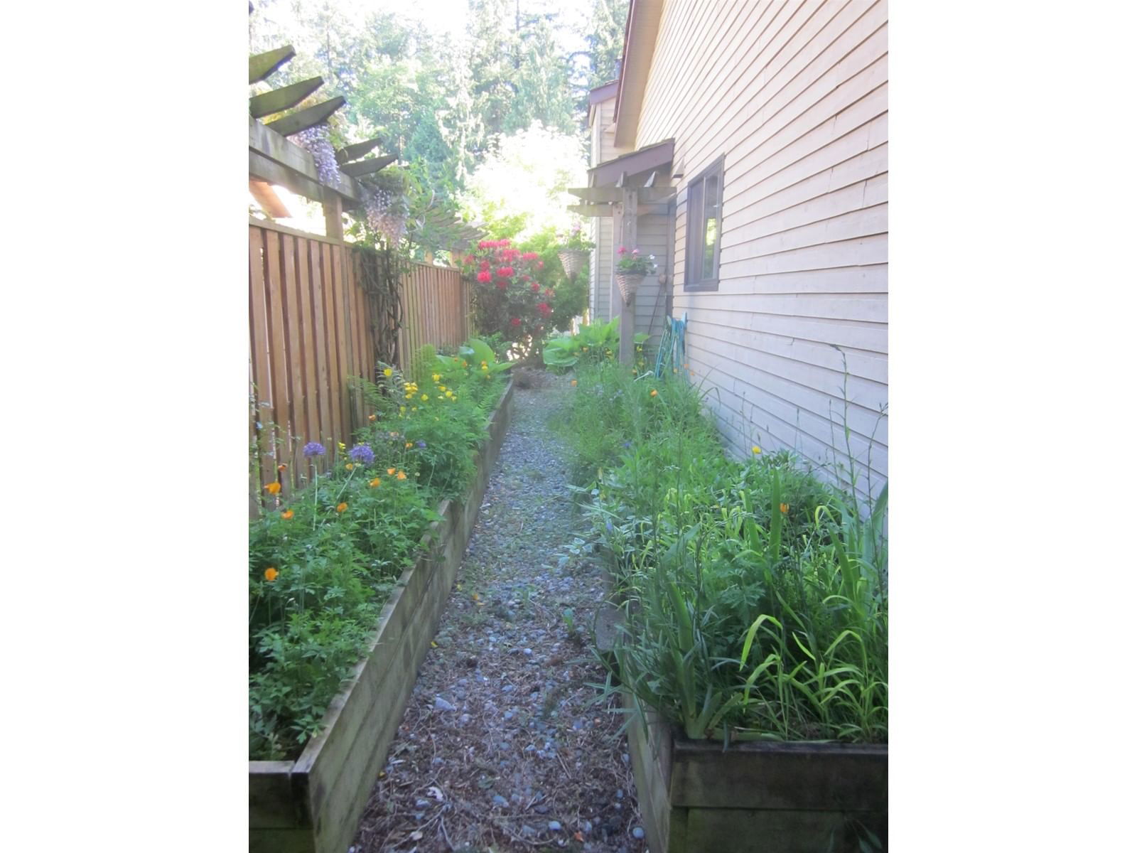 11943 BRIARWOOD Image 20