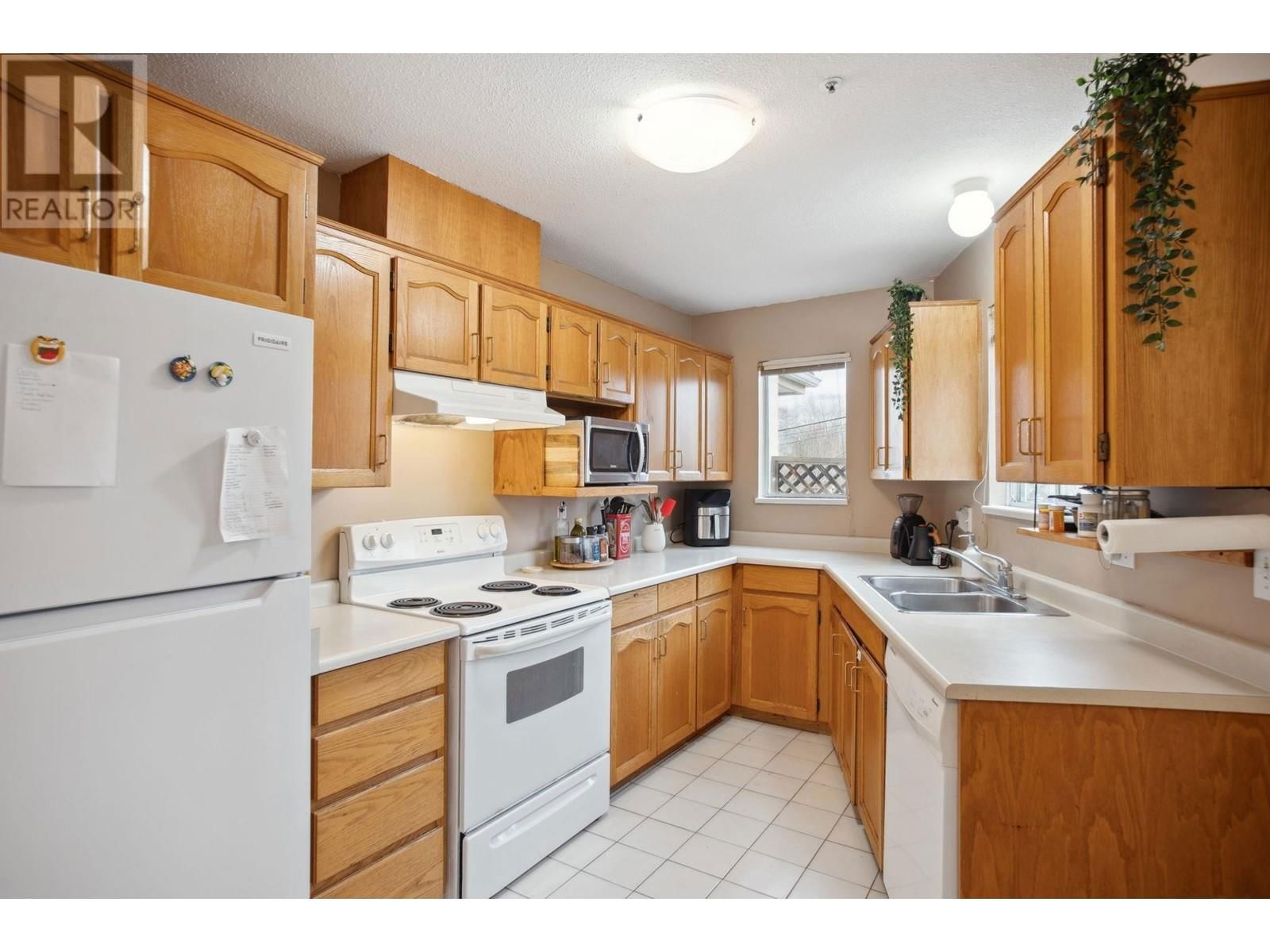 3738 FRASER STREET Image 10