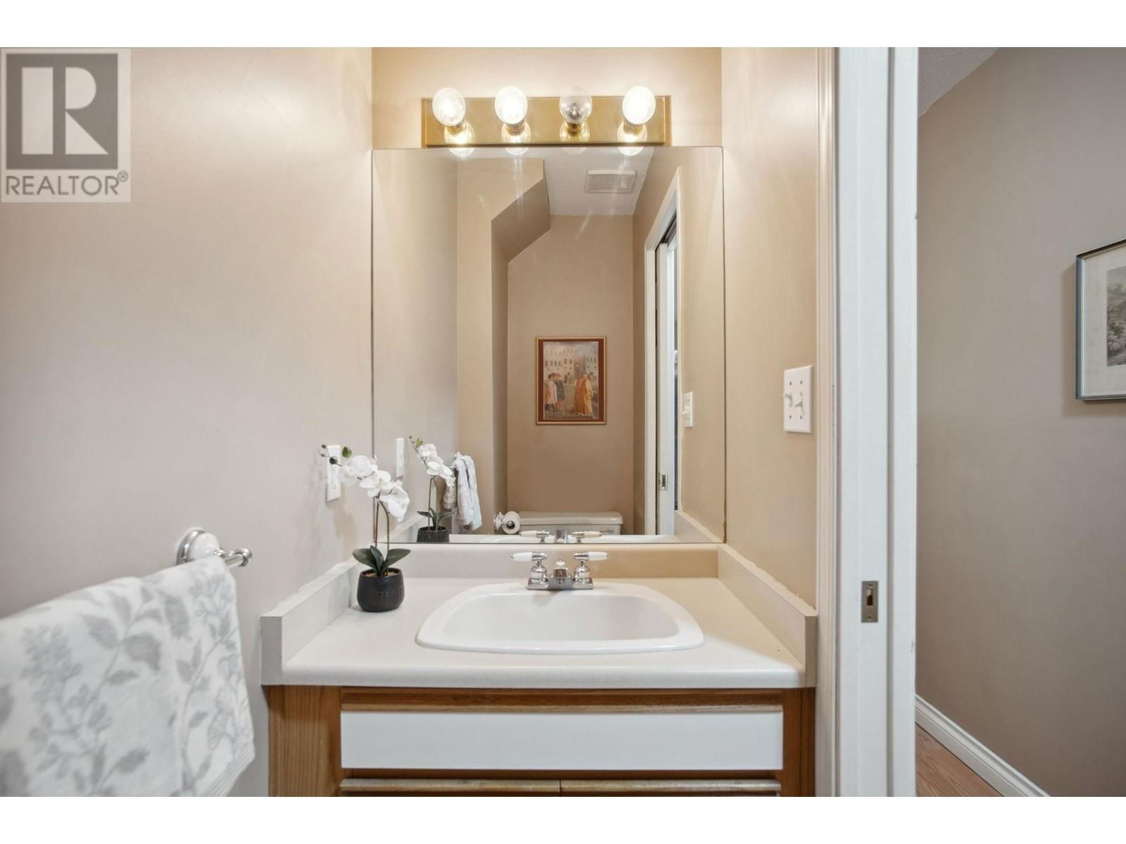 3738 FRASER STREET Image 13