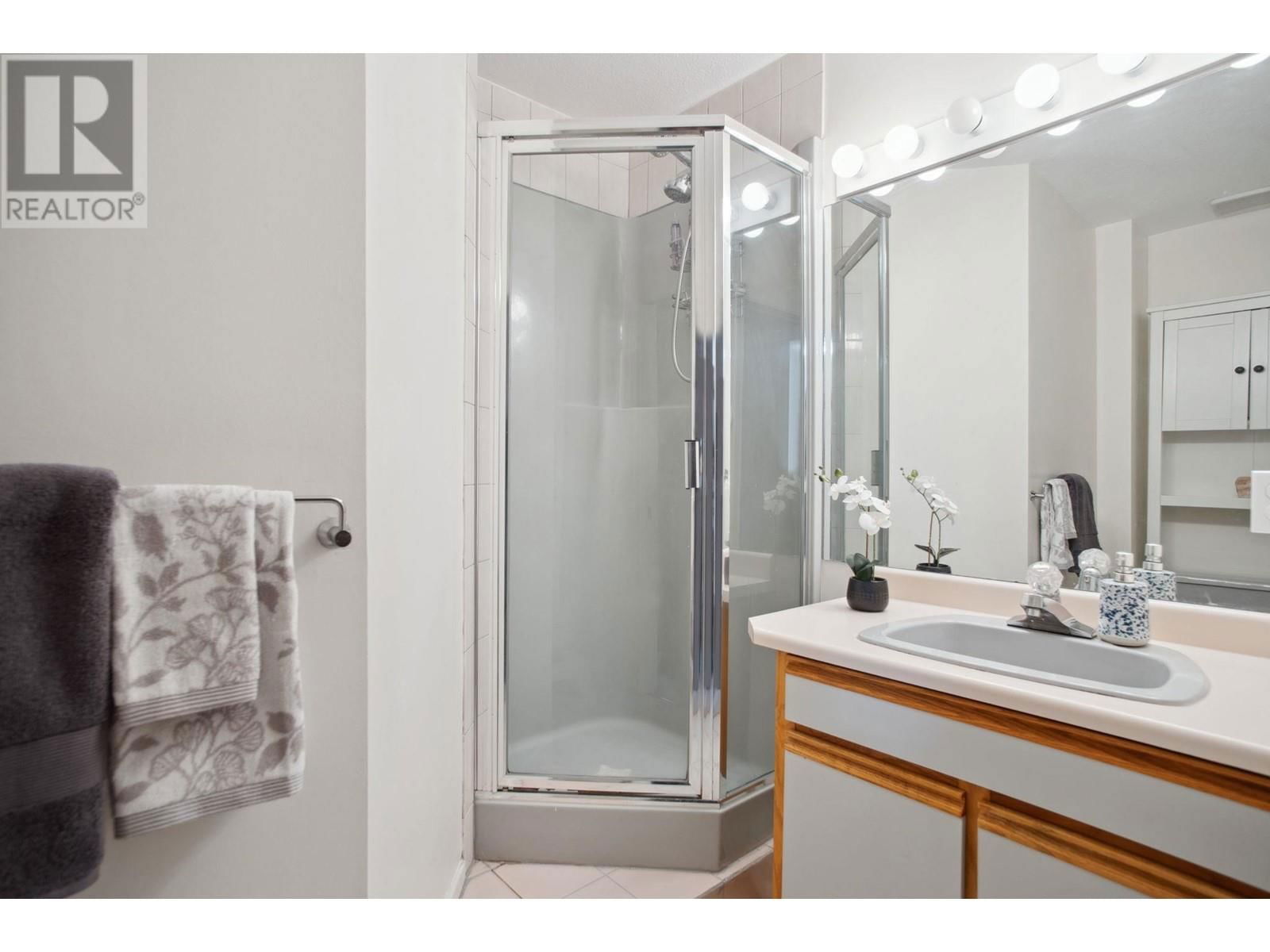 3738 FRASER STREET Image 15