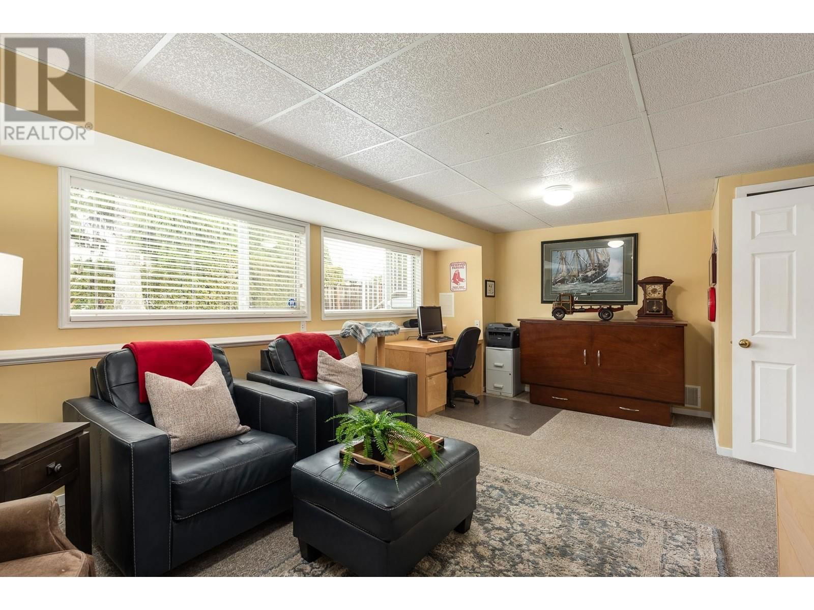 2070 LYONS COURT Image 20