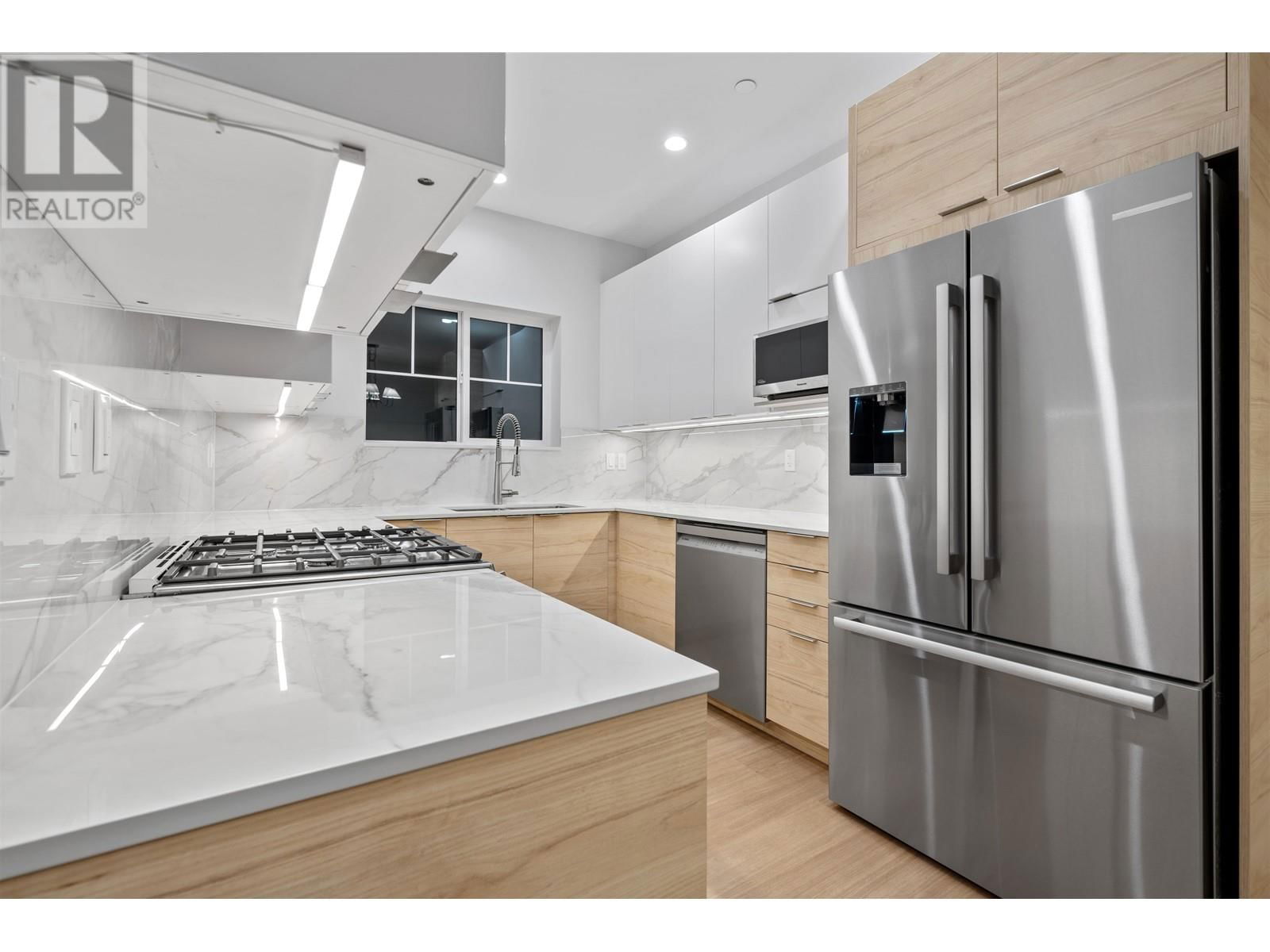 1 - 4423 W 16TH AVENUE Image 13