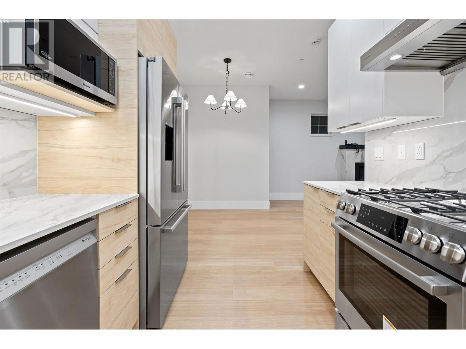 1 - 4423 W 16TH AVENUE Image 14