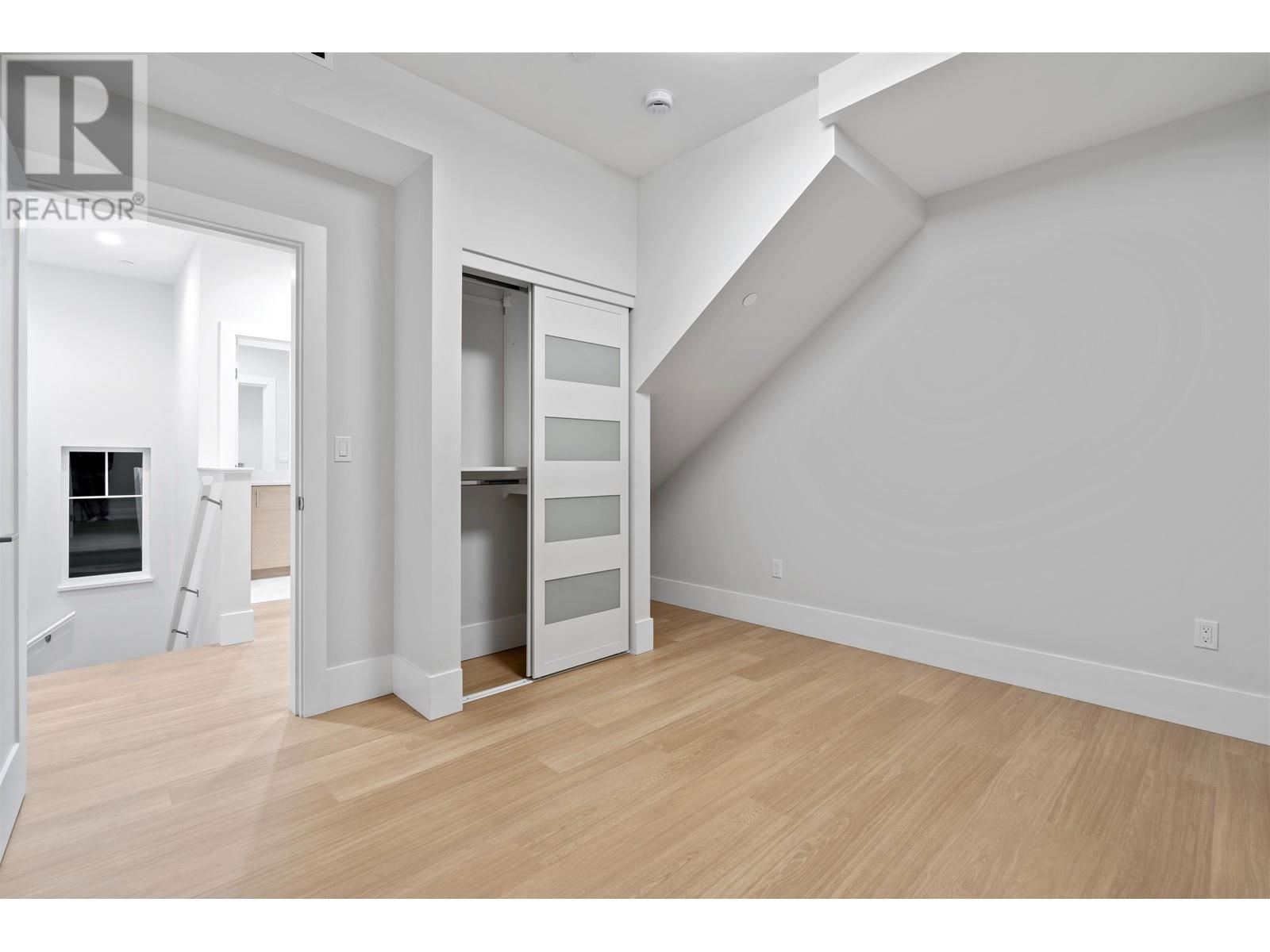 1 - 4423 W 16TH AVENUE Image 22