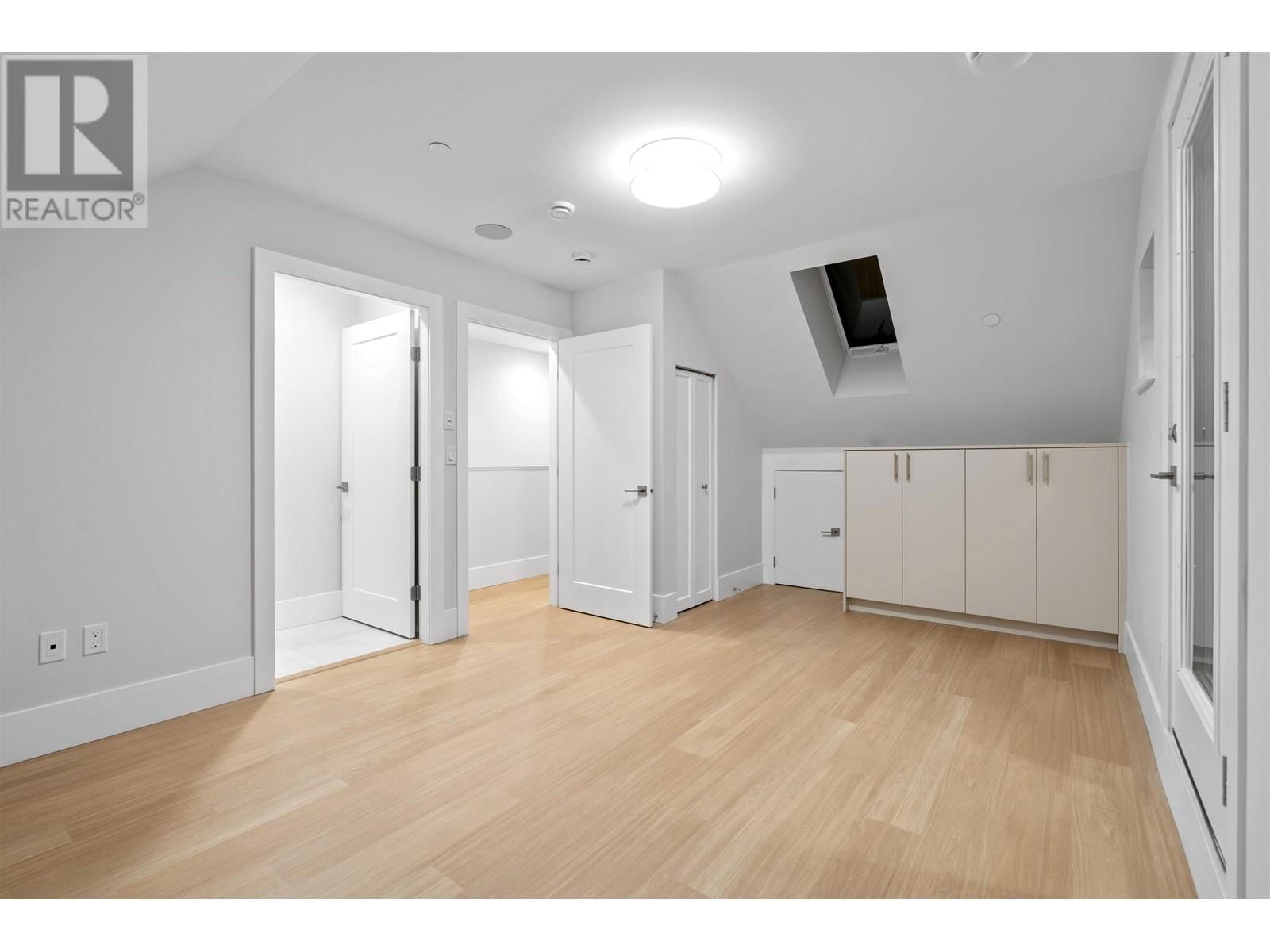 1 - 4423 W 16TH AVENUE Image 28