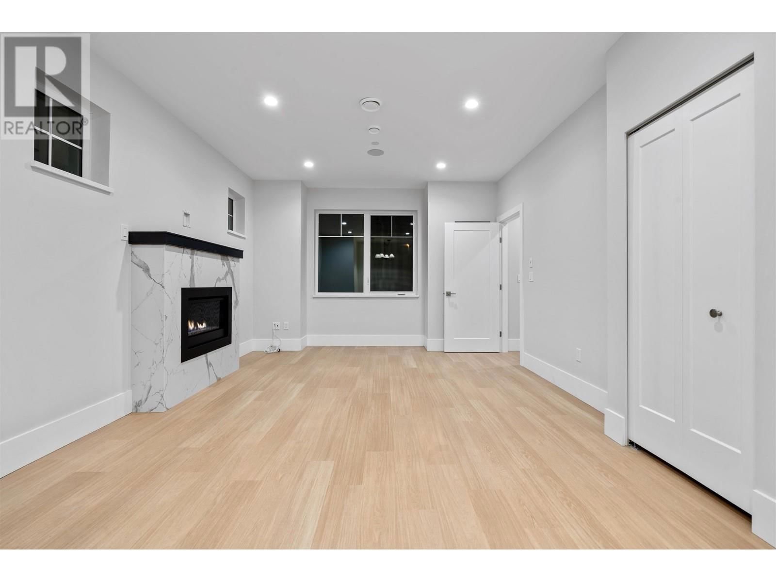 1 - 4423 W 16TH AVENUE Image 9