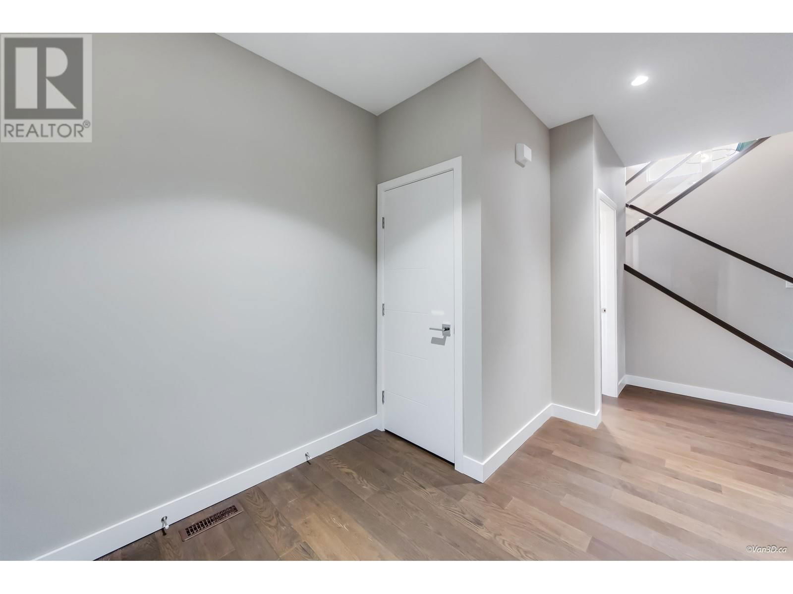 39340 FALCON CRESCENT Image 11