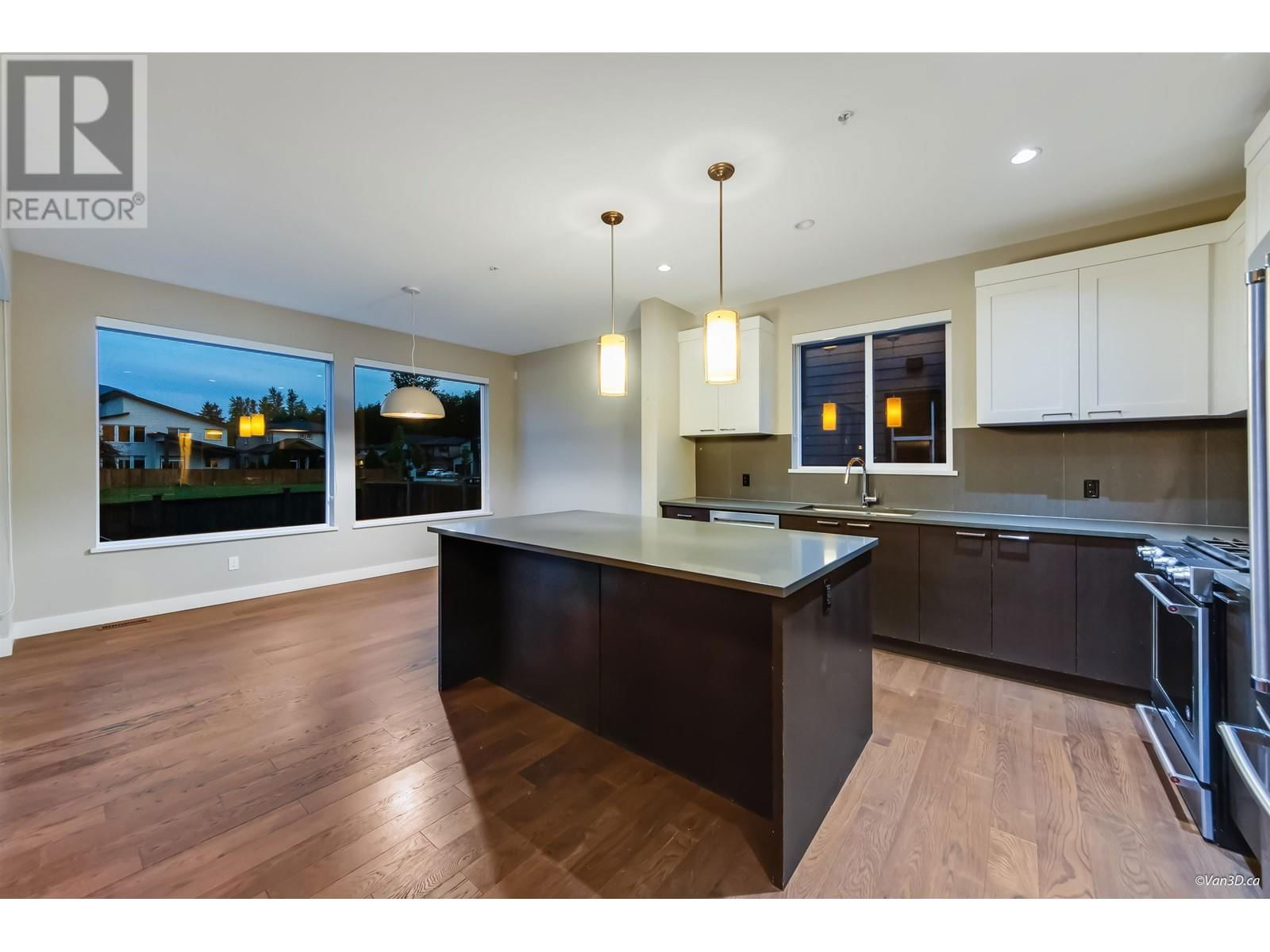 39340 FALCON CRESCENT Image 19