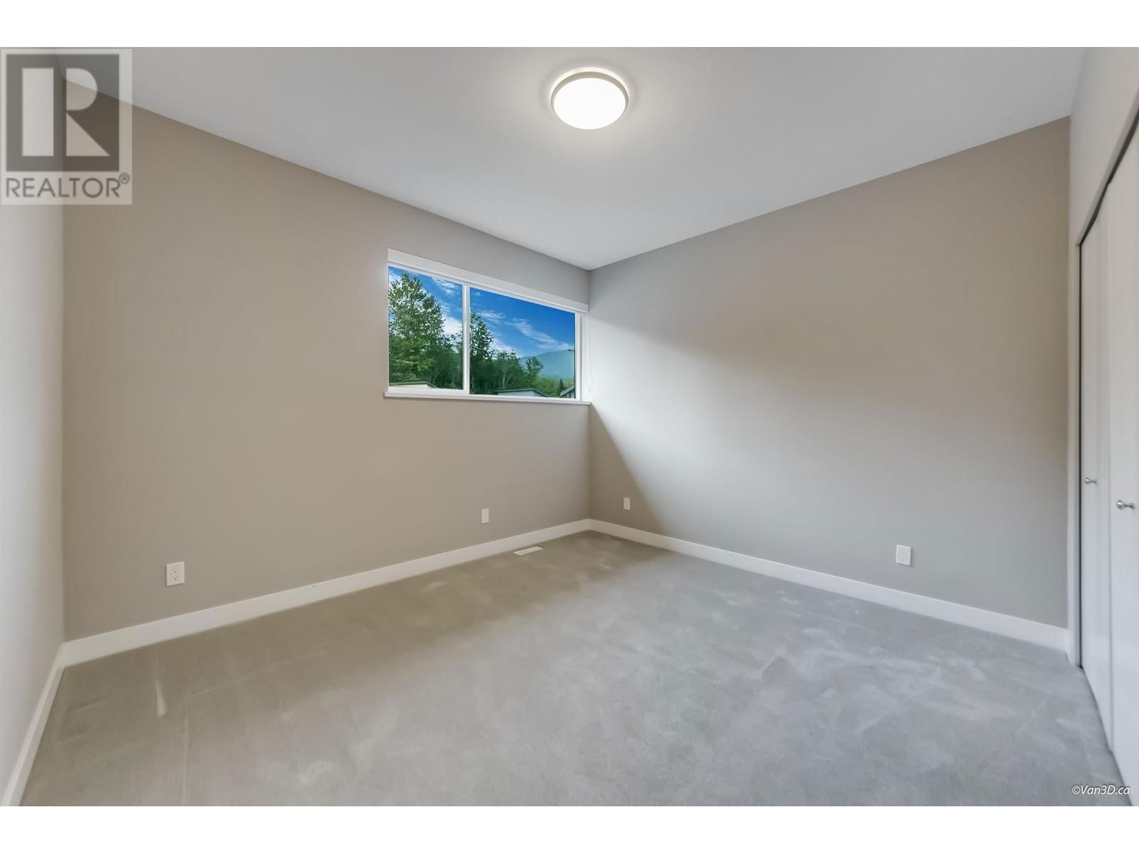 39340 FALCON CRESCENT Image 32