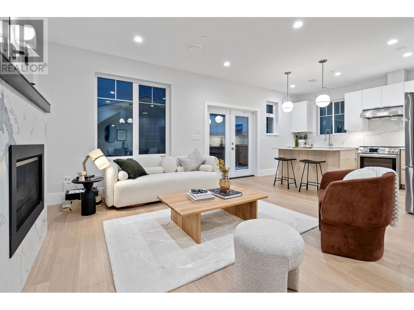 2 - 4423 W 16TH AVENUE Image 1
