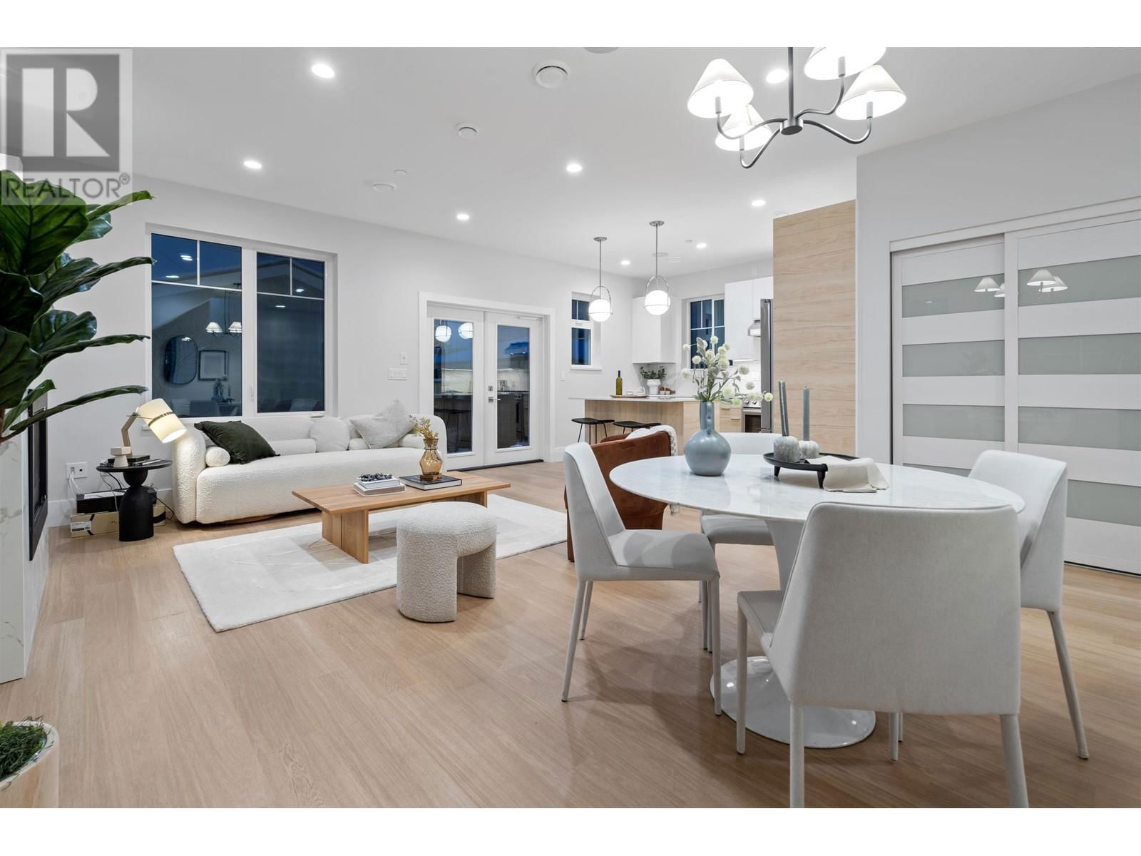 2 - 4423 W 16TH AVENUE Image 10