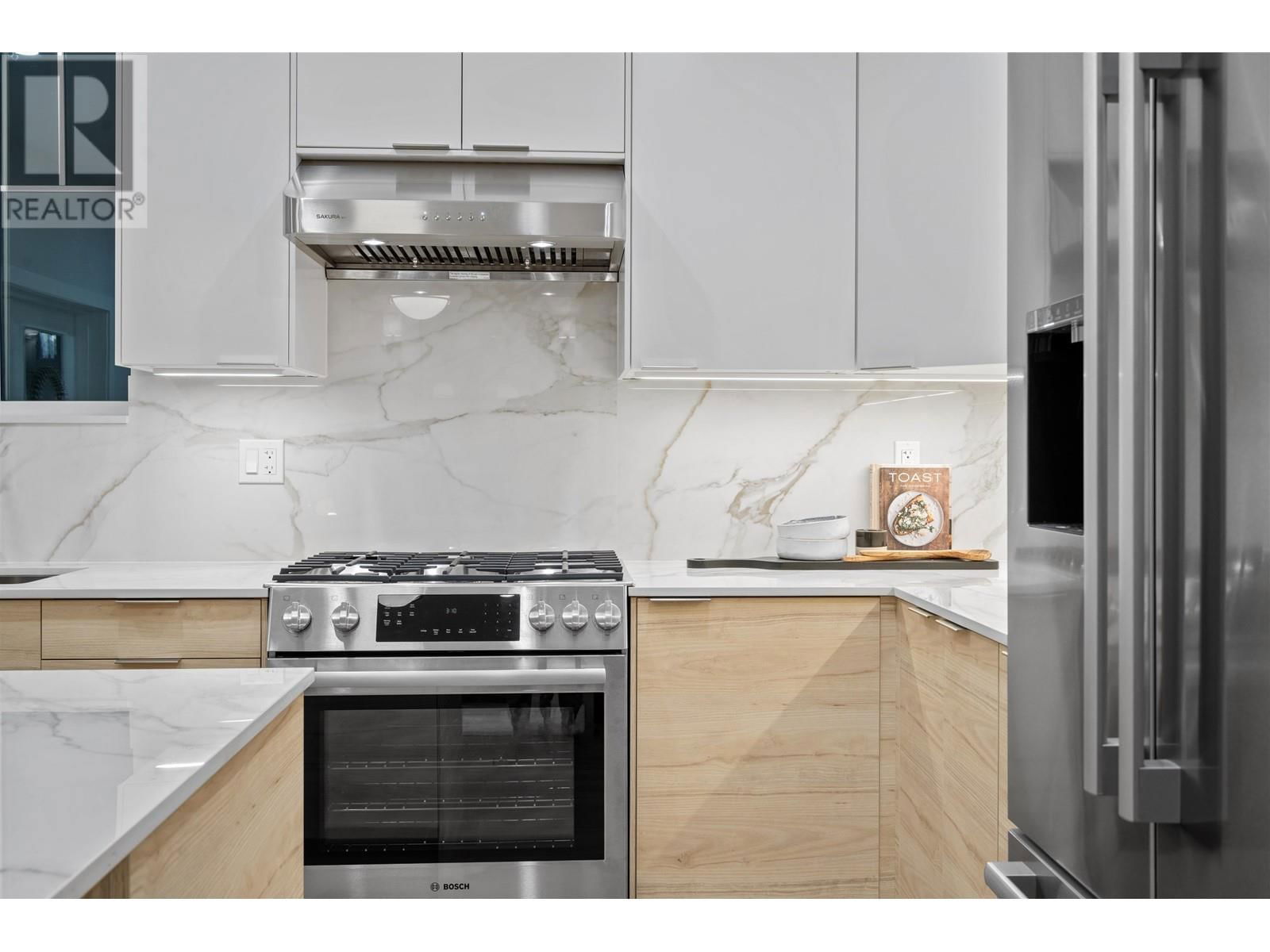 2 - 4423 W 16TH AVENUE Image 14