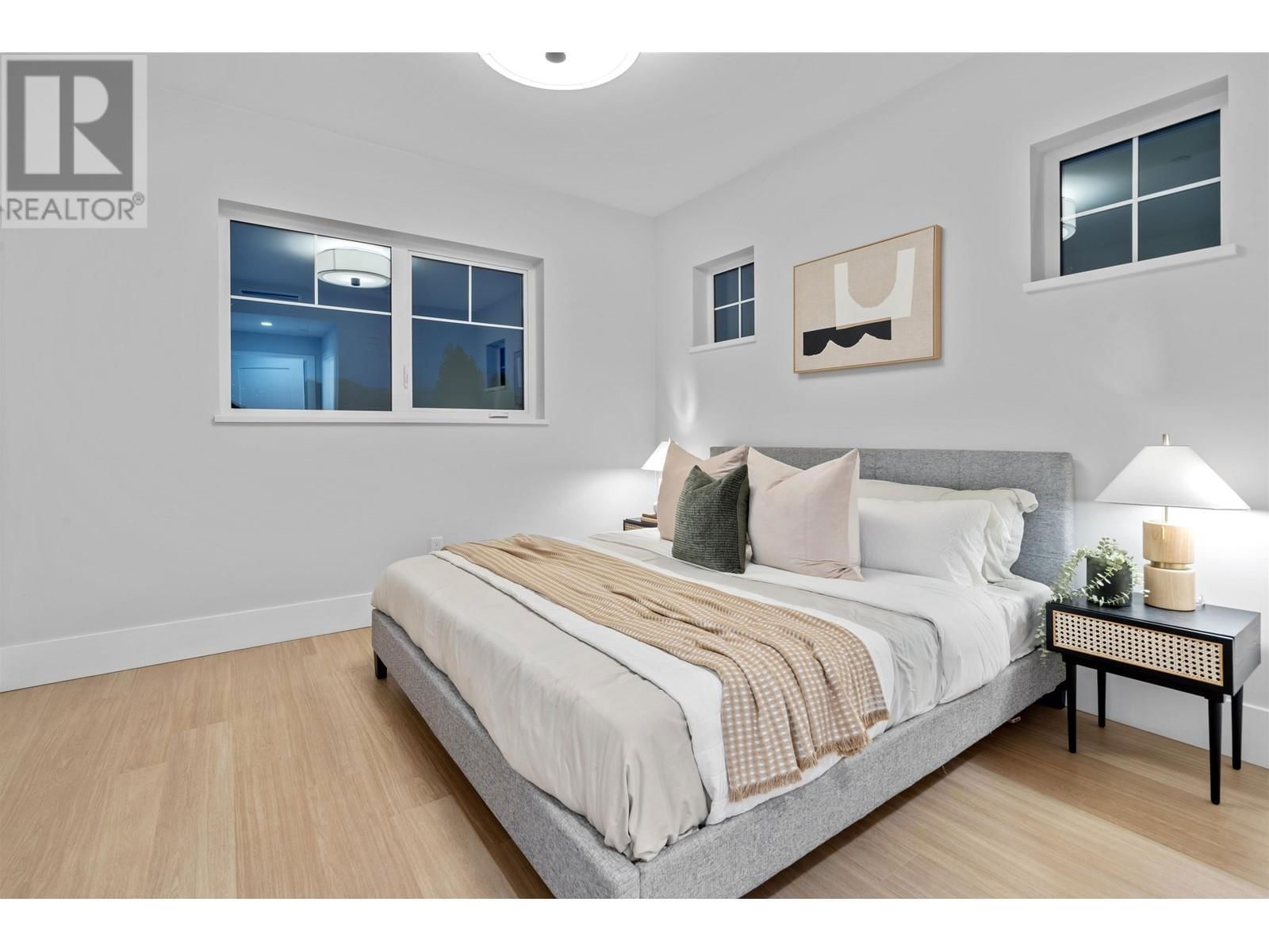 2 - 4423 W 16TH AVENUE Image 15