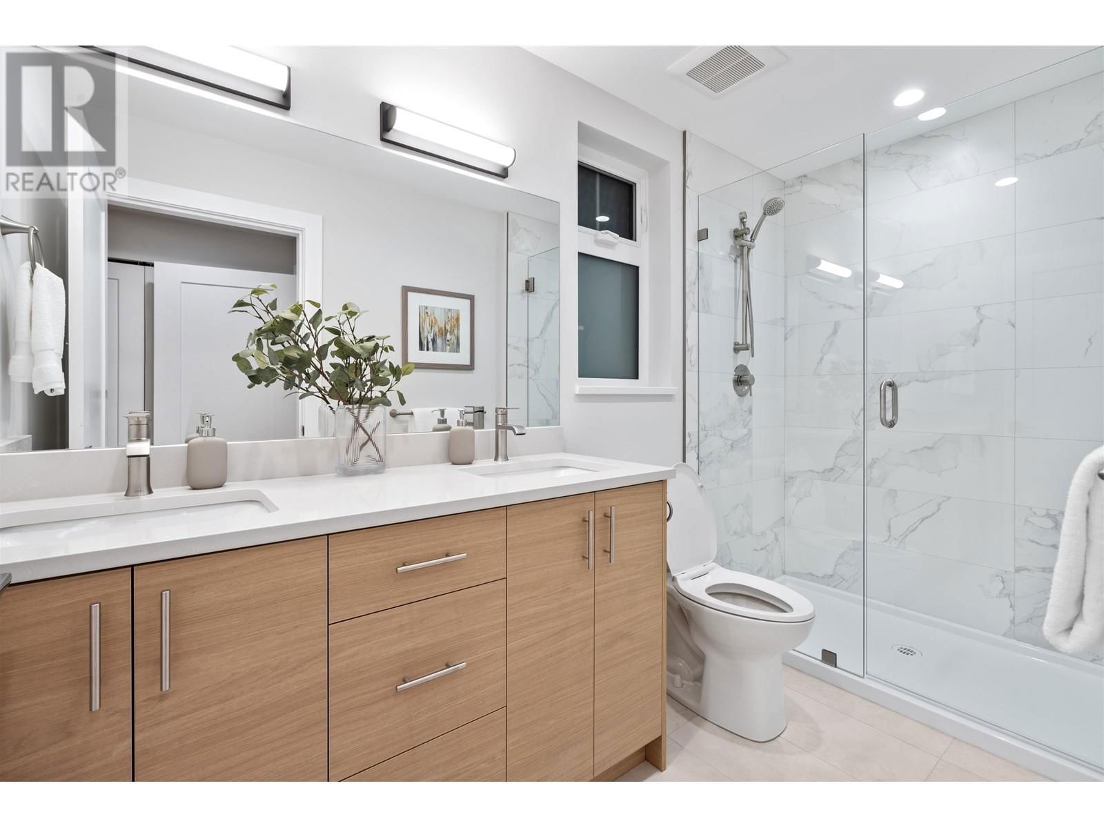 2 - 4423 W 16TH AVENUE Image 17
