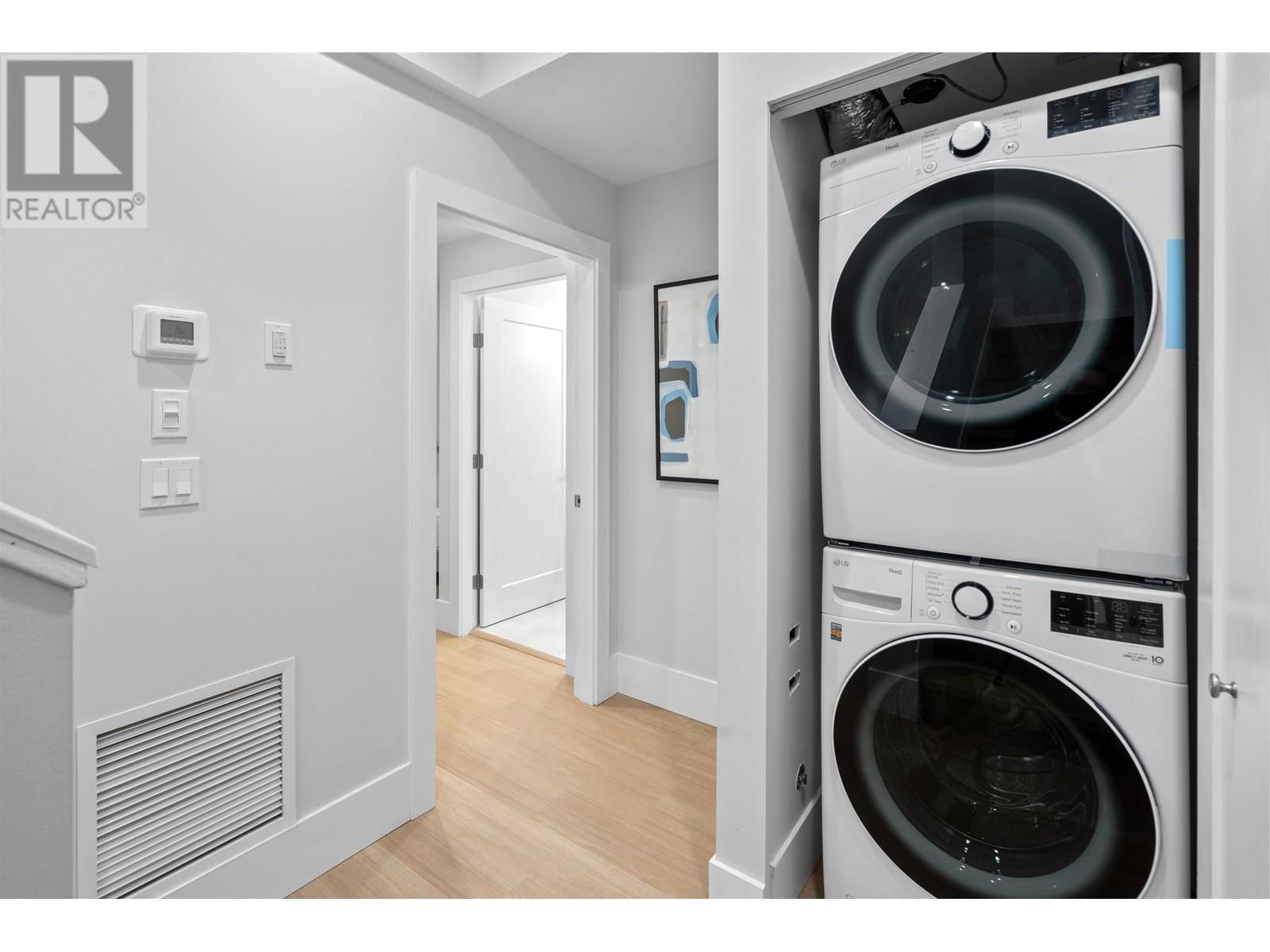 2 - 4423 W 16TH AVENUE Image 18