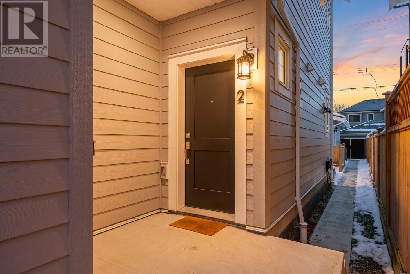 2 - 4423 W 16TH AVENUE Image 3