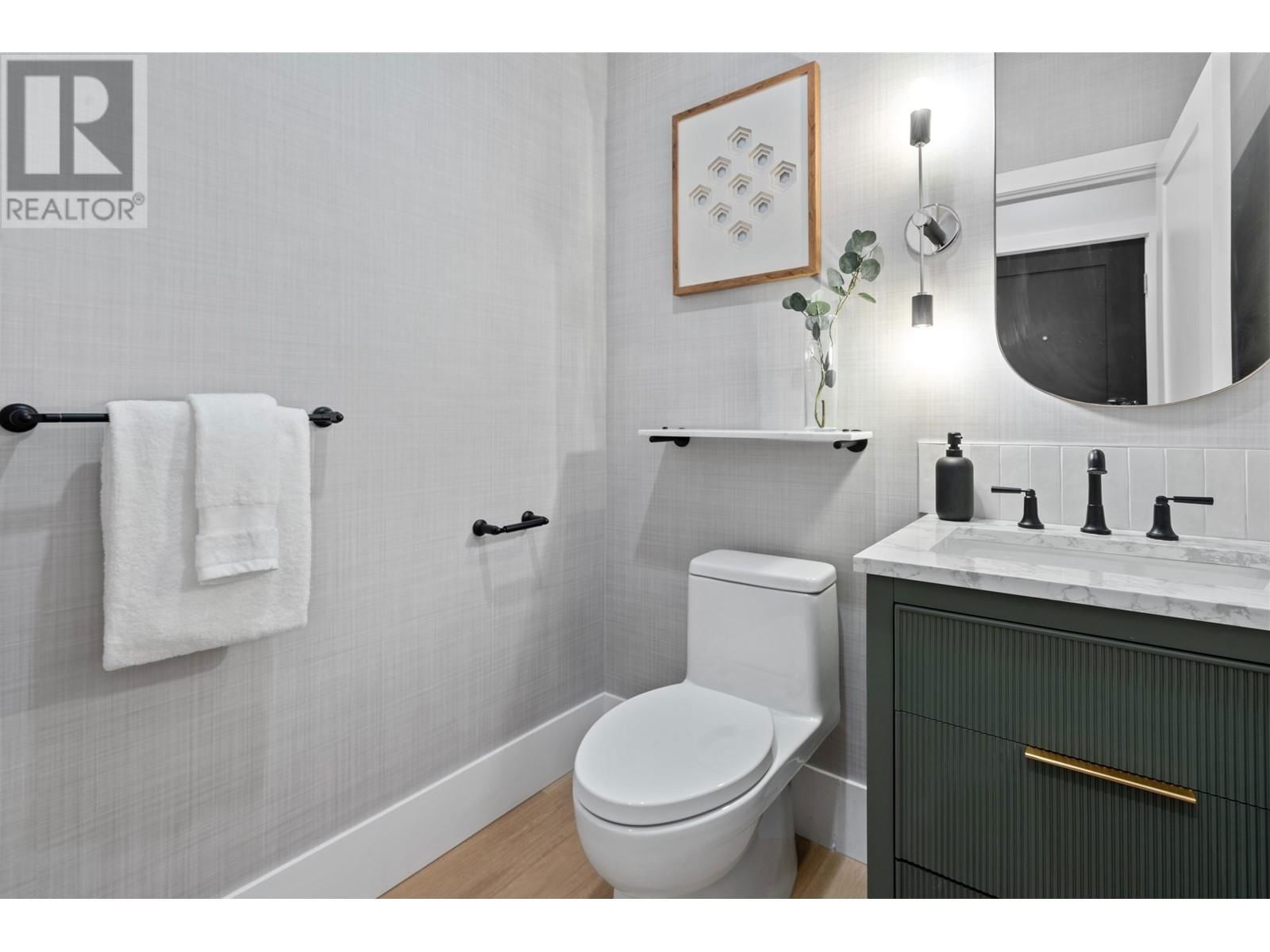 2 - 4423 W 16TH AVENUE Image 4