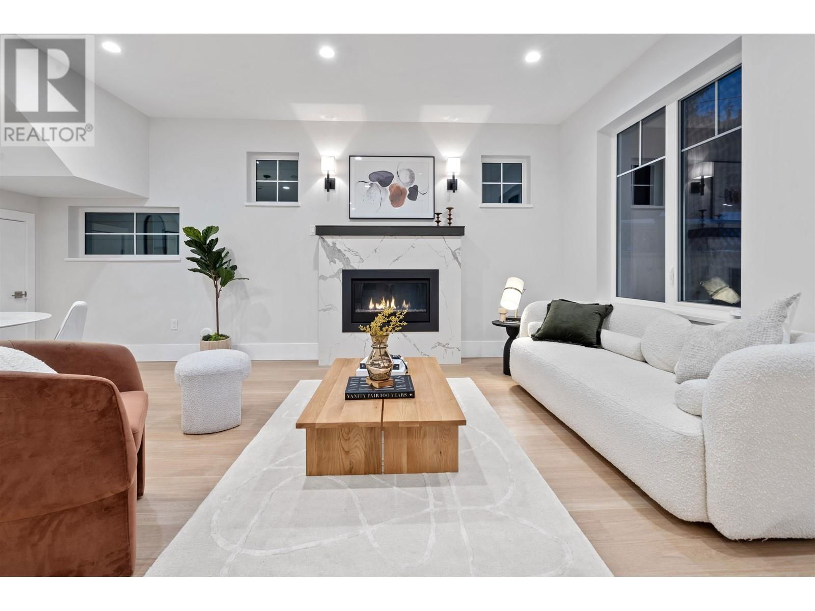 2 - 4423 W 16TH AVENUE Image 9