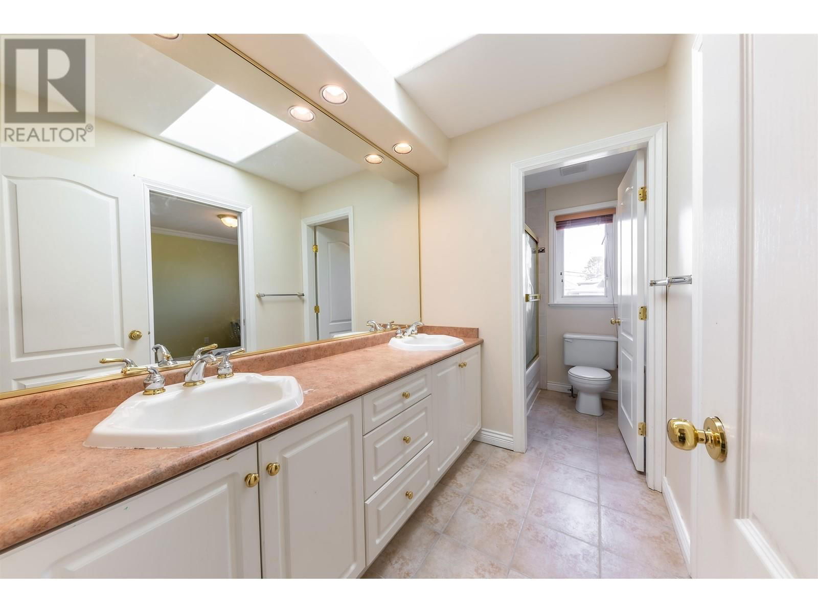 7471 LINDSAY ROAD Image 29
