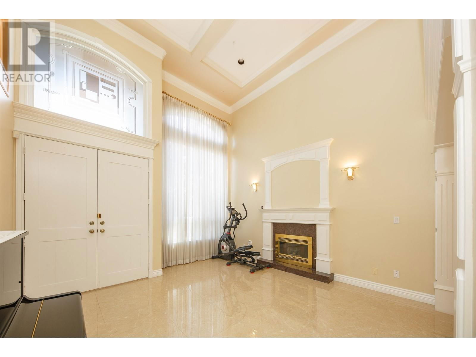 7471 LINDSAY ROAD Image 3