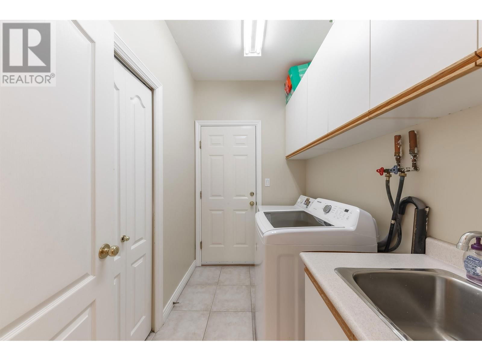 7471 LINDSAY ROAD Image 31