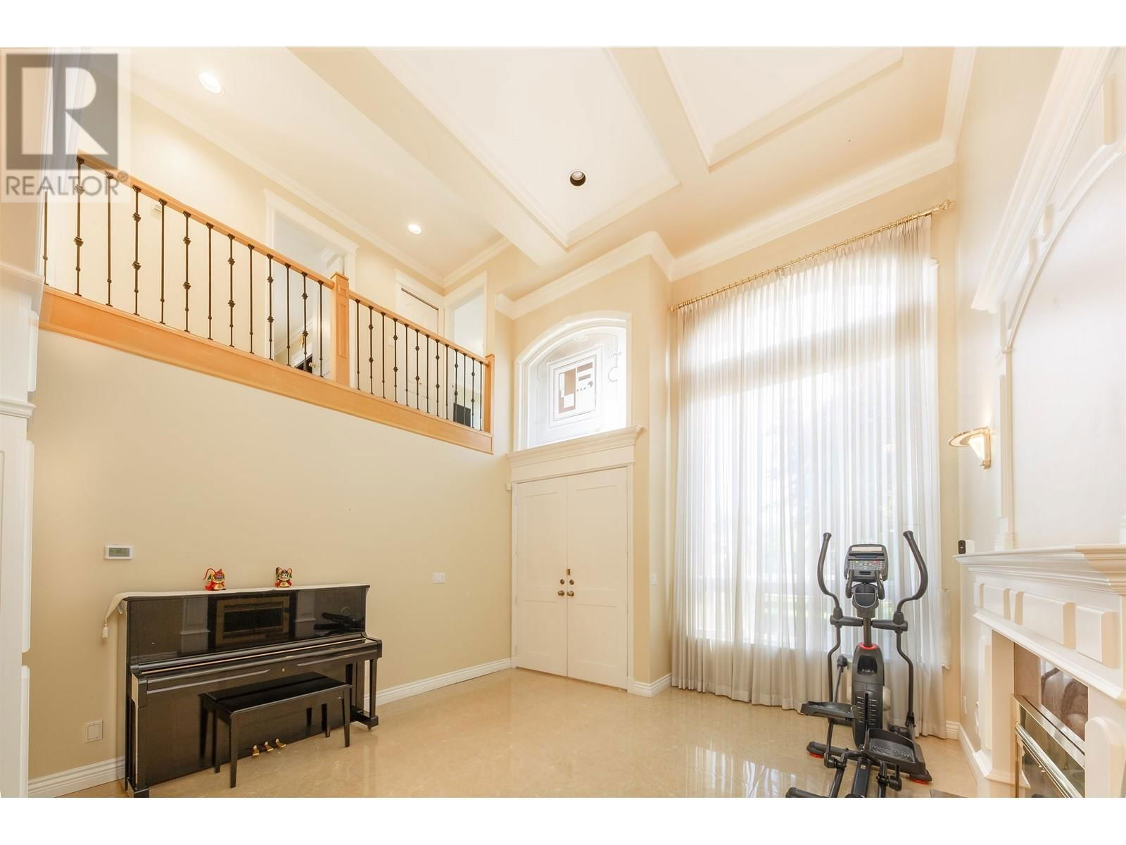 7471 LINDSAY ROAD Image 4