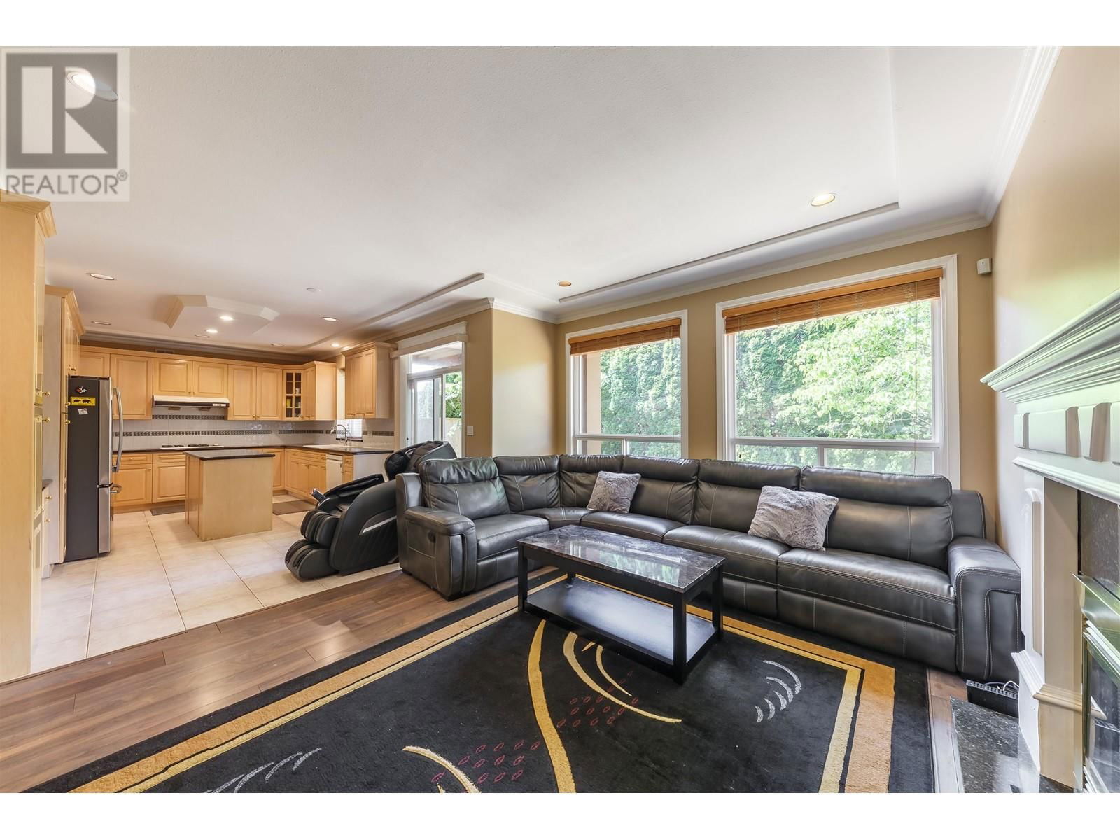 7471 LINDSAY ROAD Image 8