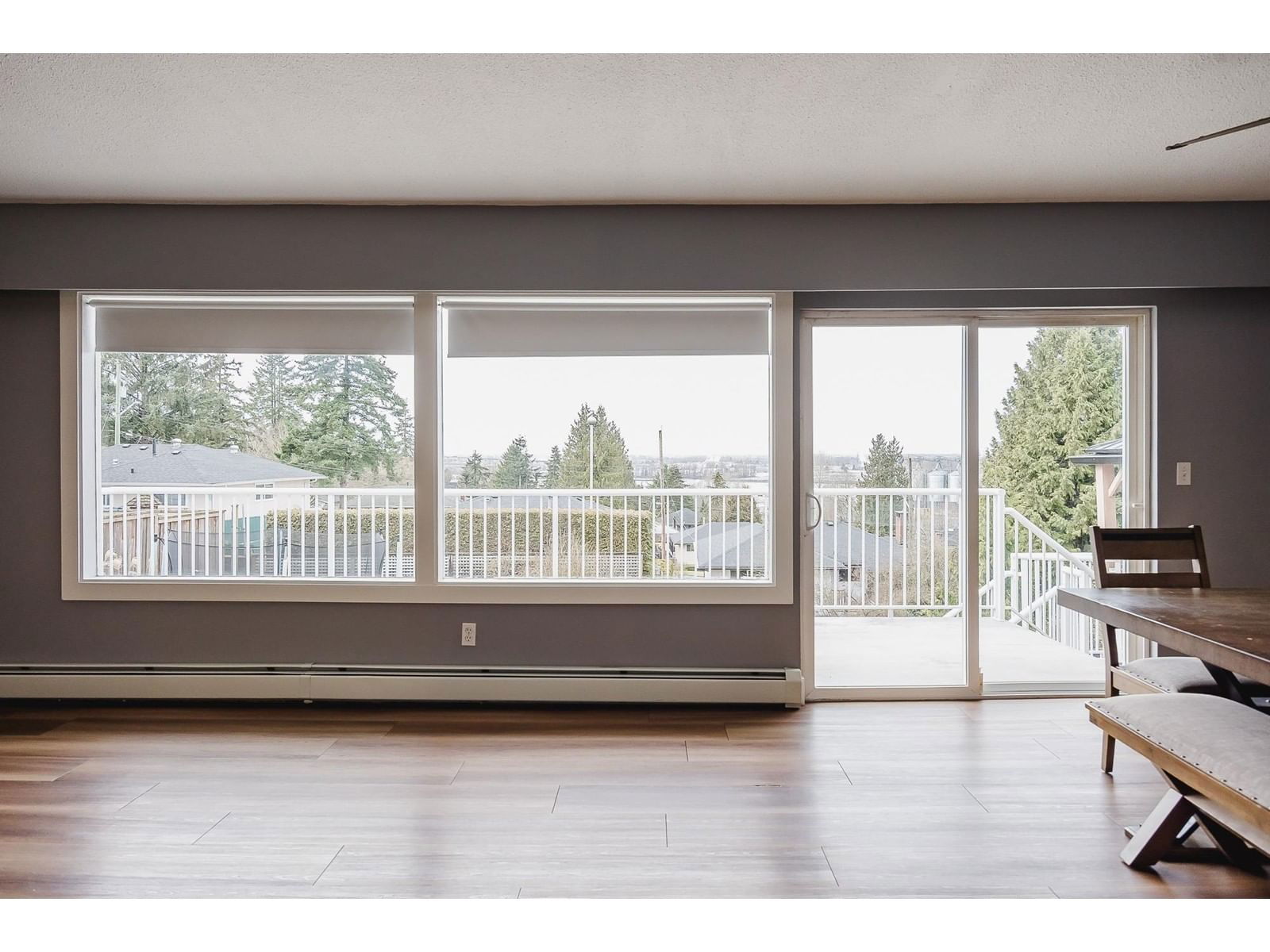 9749 CROWN Image 11