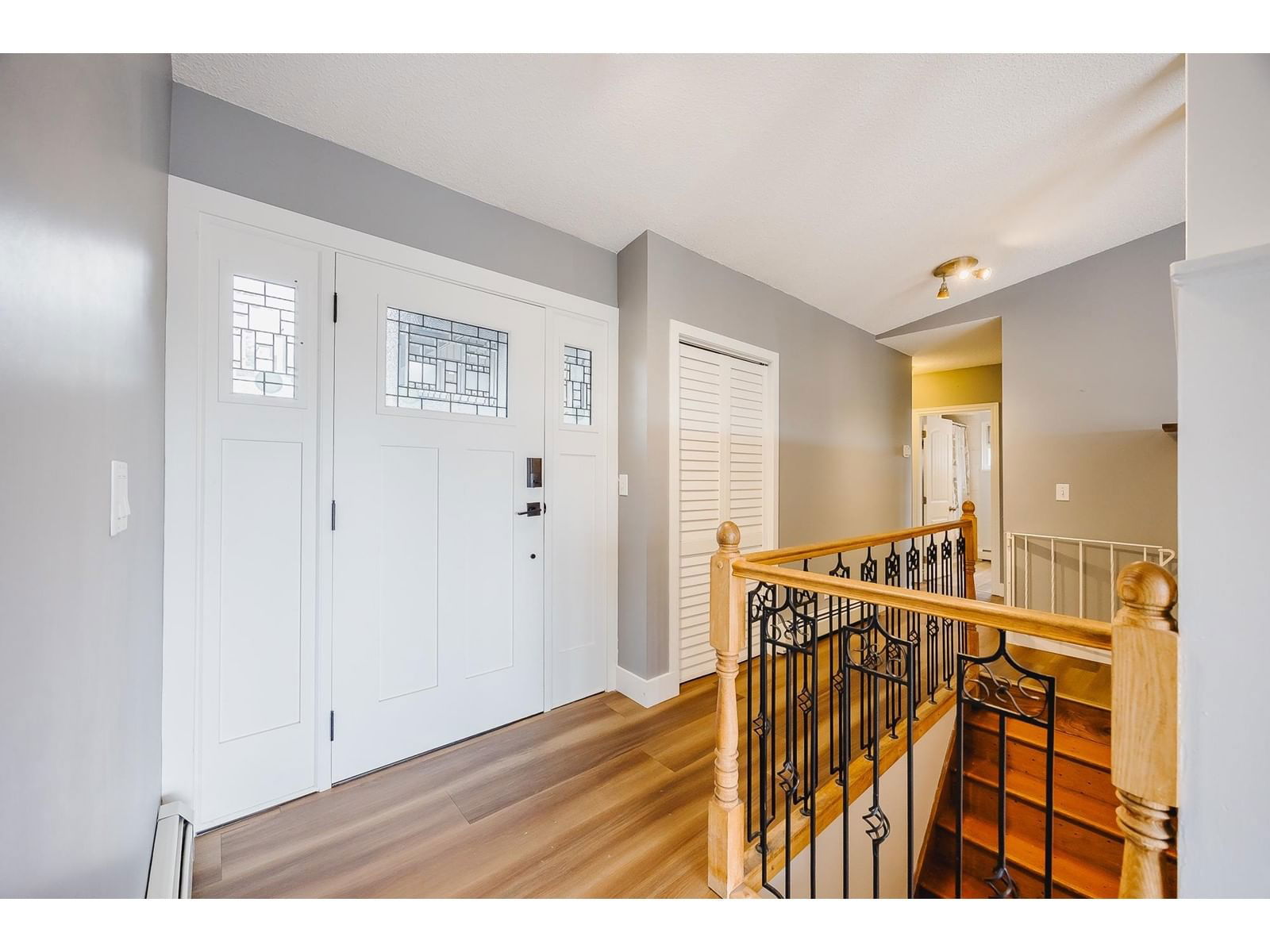 9749 CROWN Image 12