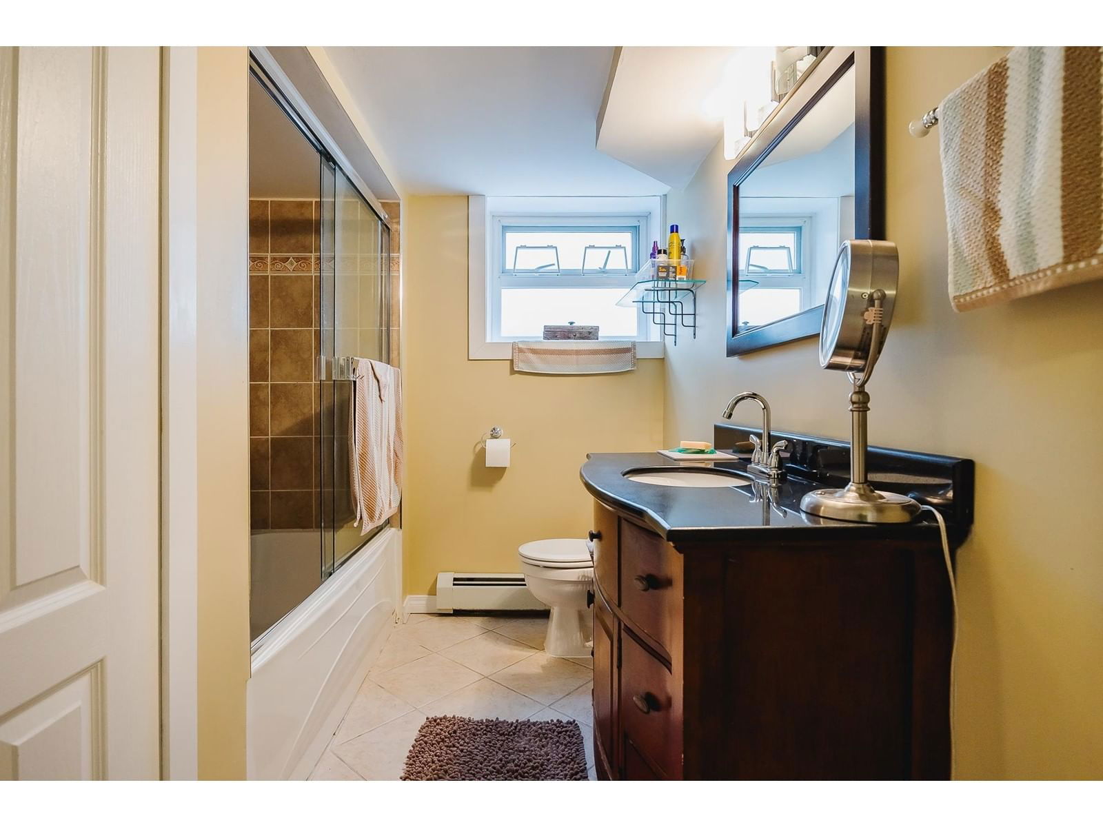9749 CROWN Image 23
