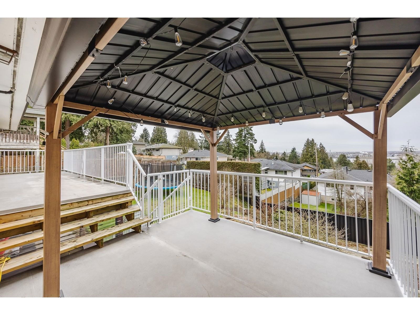 9749 CROWN Image 35