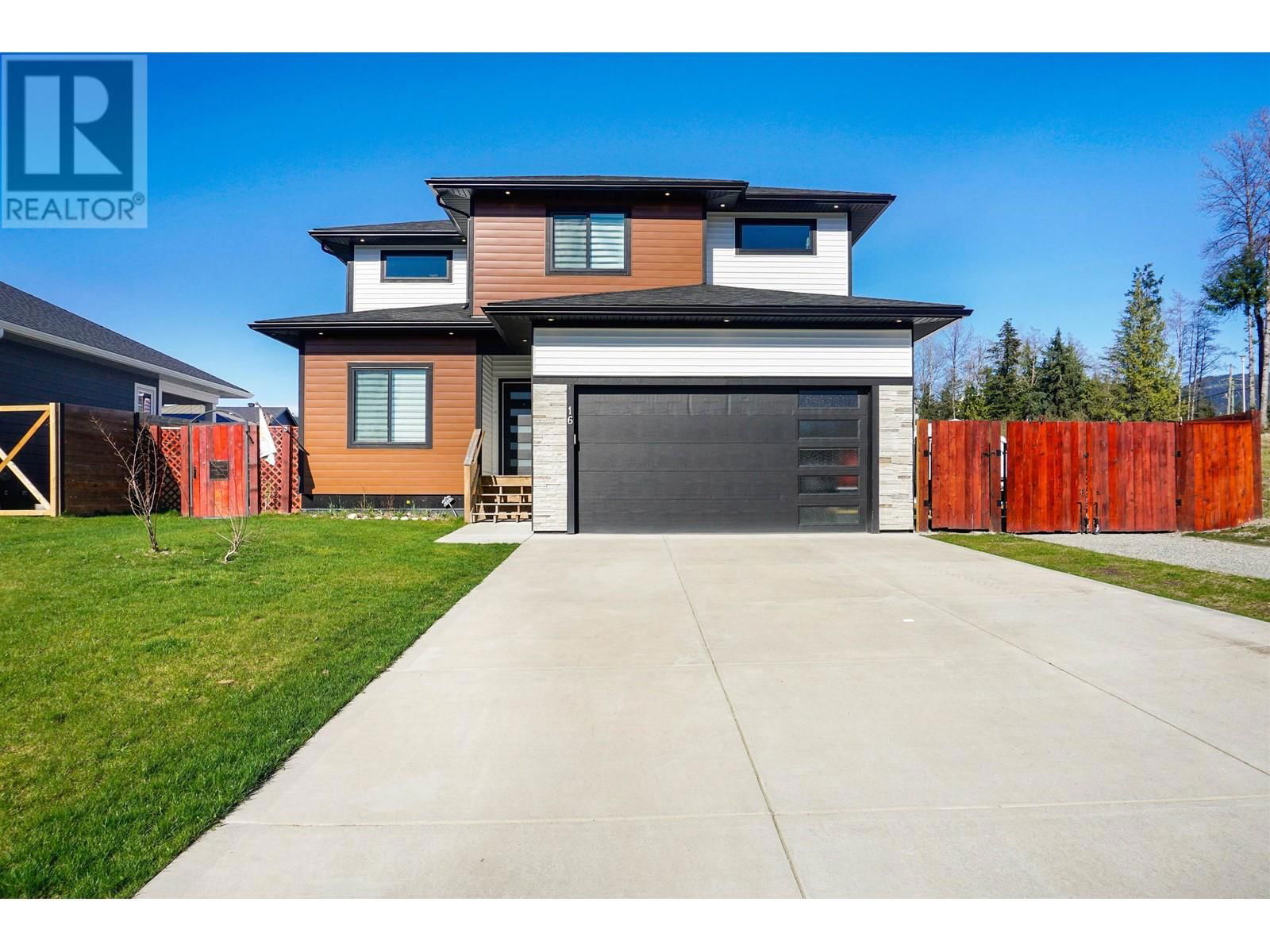 16 ROBINSON STREET Image 1