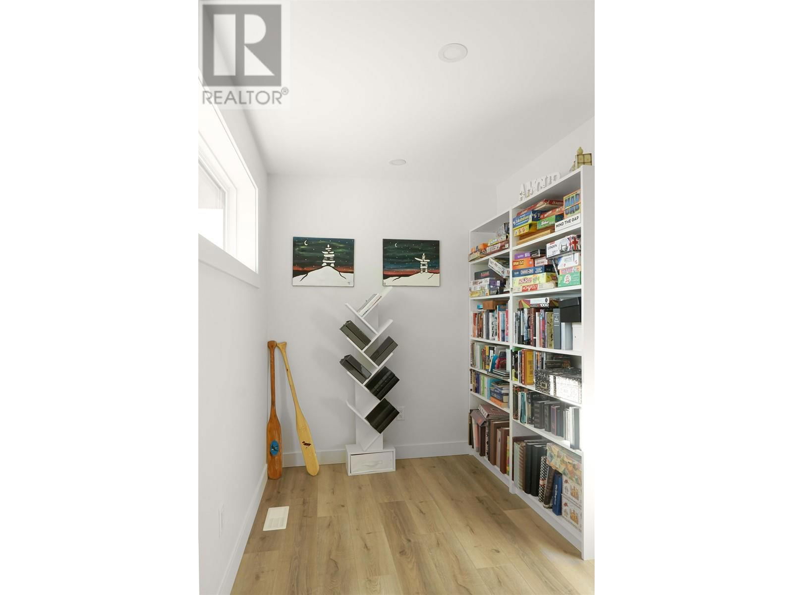 16 ROBINSON STREET Image 15