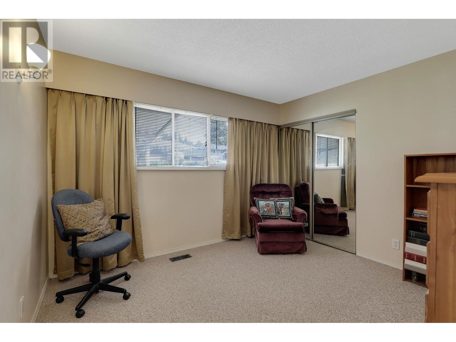 6407 LOUGHEED HIGHWAY Image 22