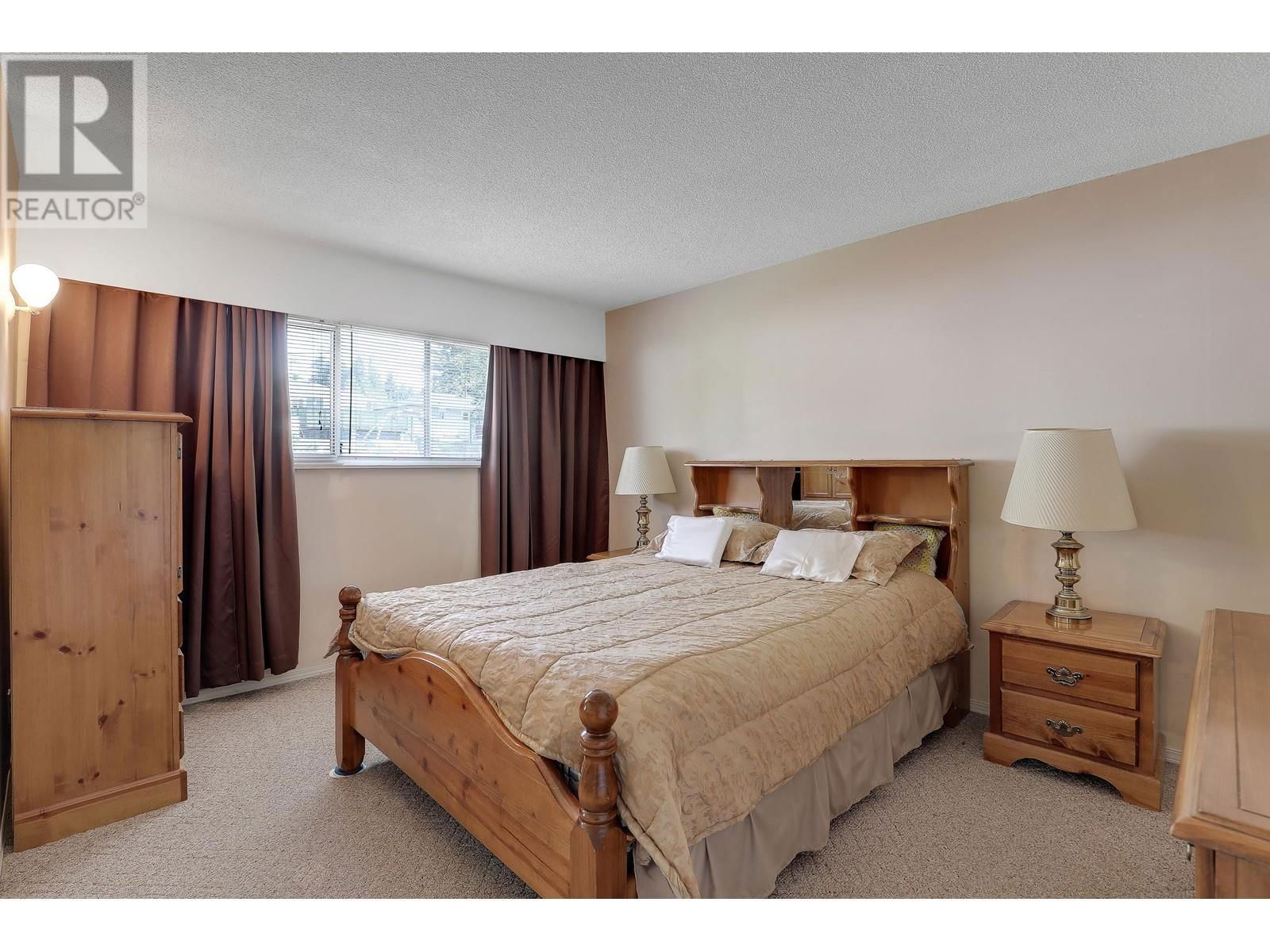 6407 LOUGHEED HIGHWAY Image 23