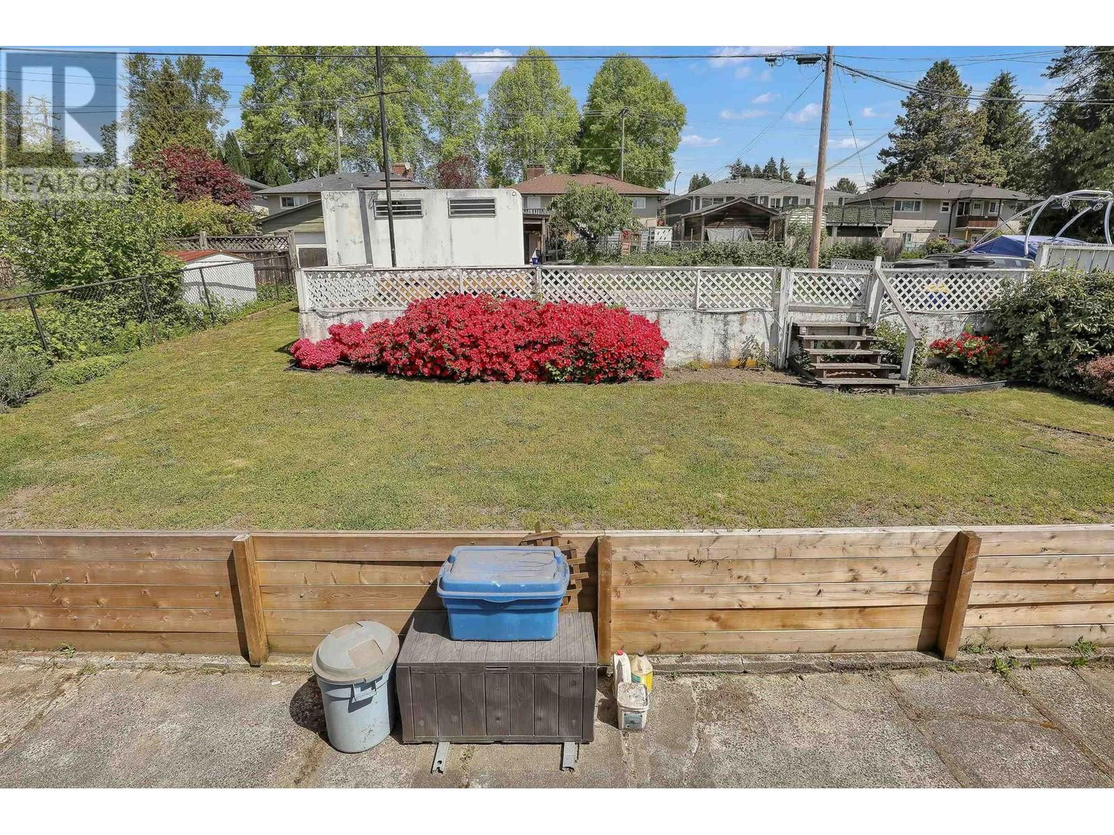 6407 LOUGHEED HIGHWAY Image 28