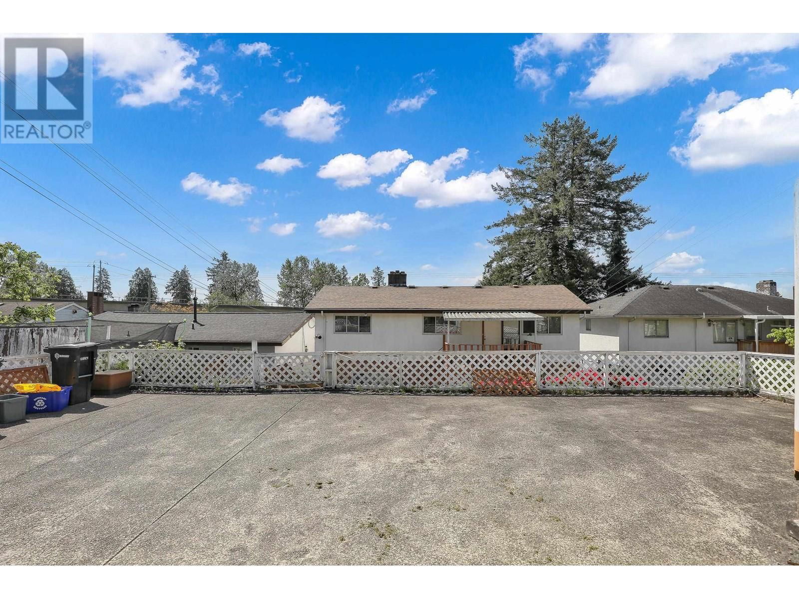 6407 LOUGHEED HIGHWAY Image 37