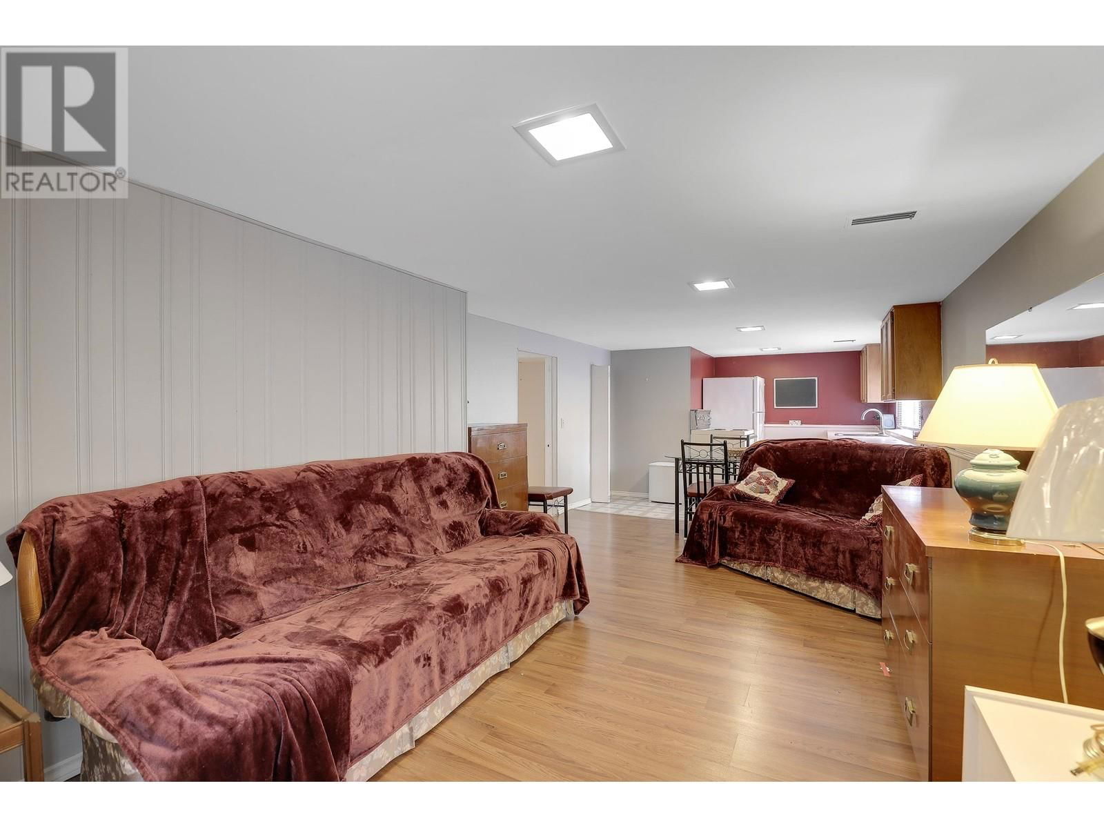 6407 LOUGHEED HIGHWAY Image 8