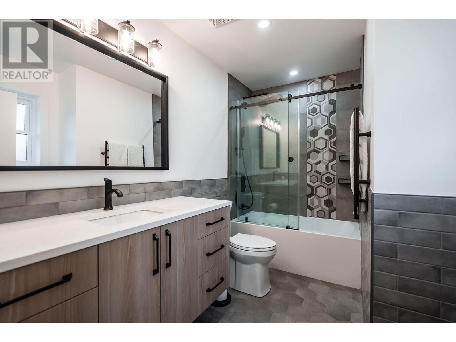 640 FORESS DRIVE Image 25