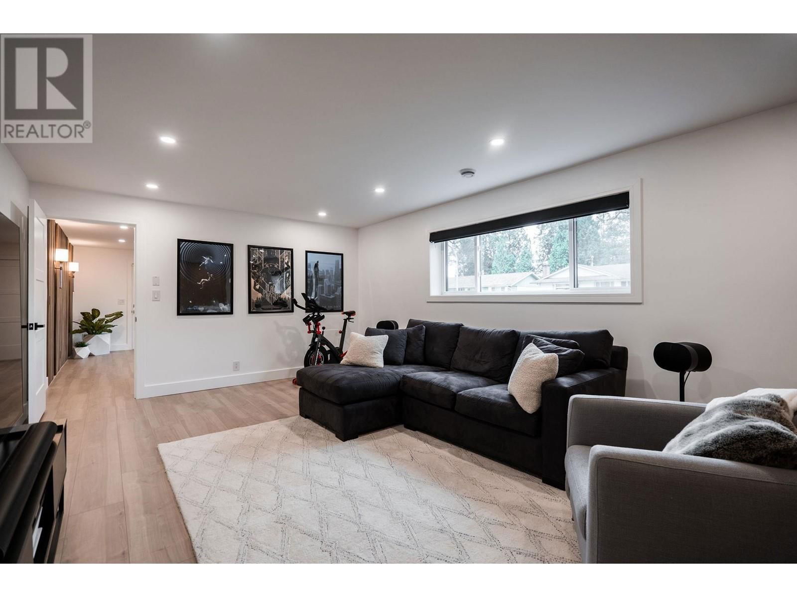 640 FORESS DRIVE Image 32