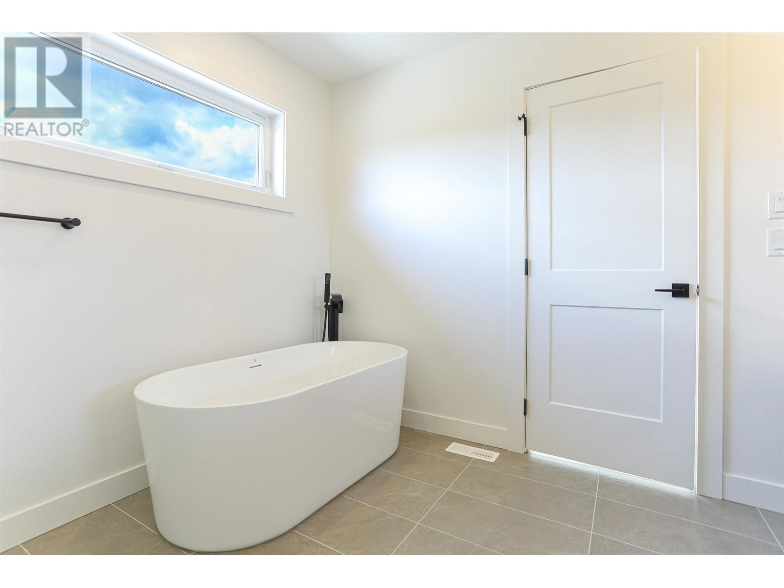 169 WAKITA STREET Image 15